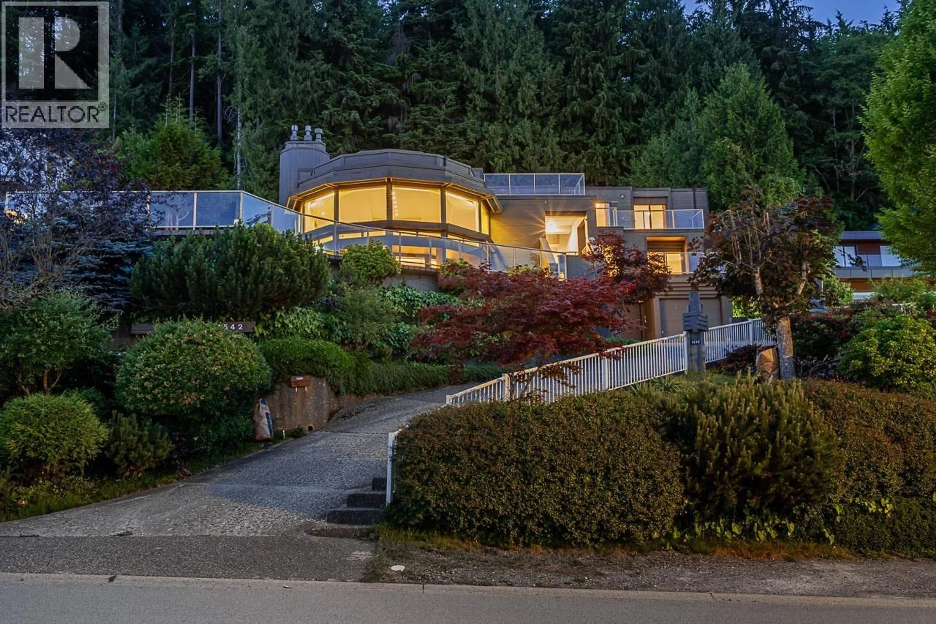 Unknown for 1542 CHARTWELL DRIVE, West Vancouver British Columbia V7S2S1