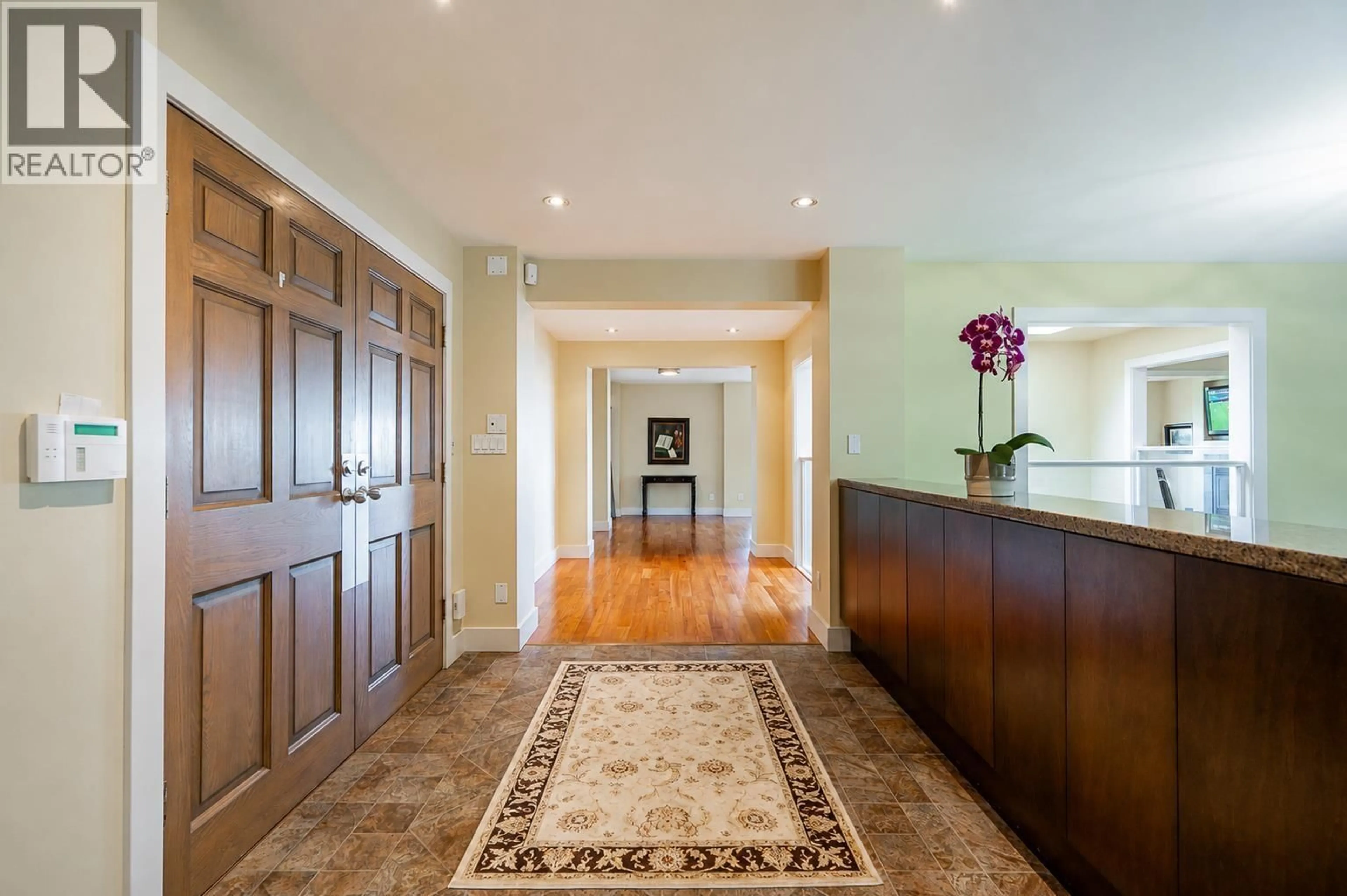 Indoor foyer for 1542 CHARTWELL DRIVE, West Vancouver British Columbia V7S2S1
