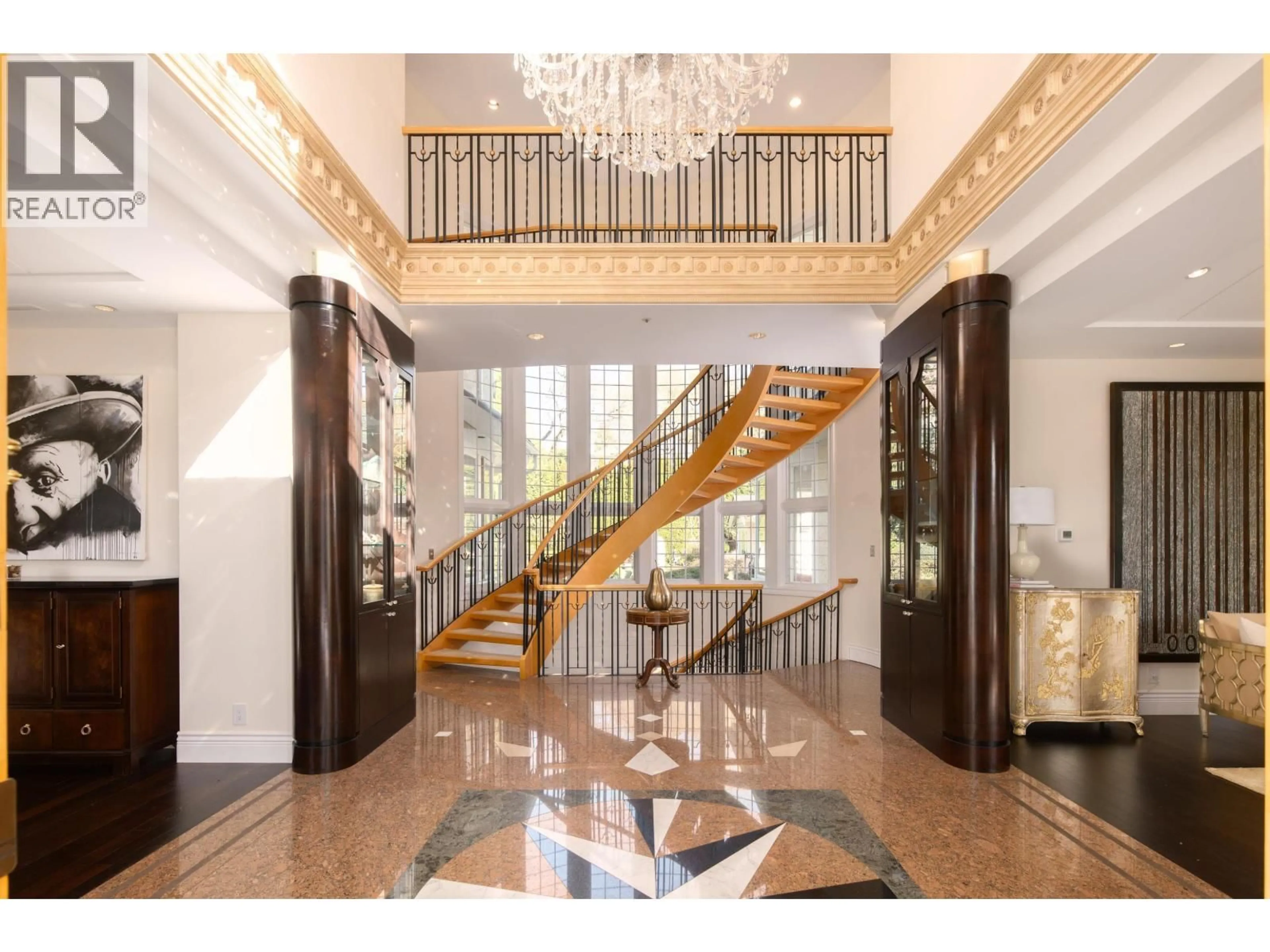 Indoor foyer for 6388 WILTSHIRE STREET, Vancouver British Columbia V6M3M4