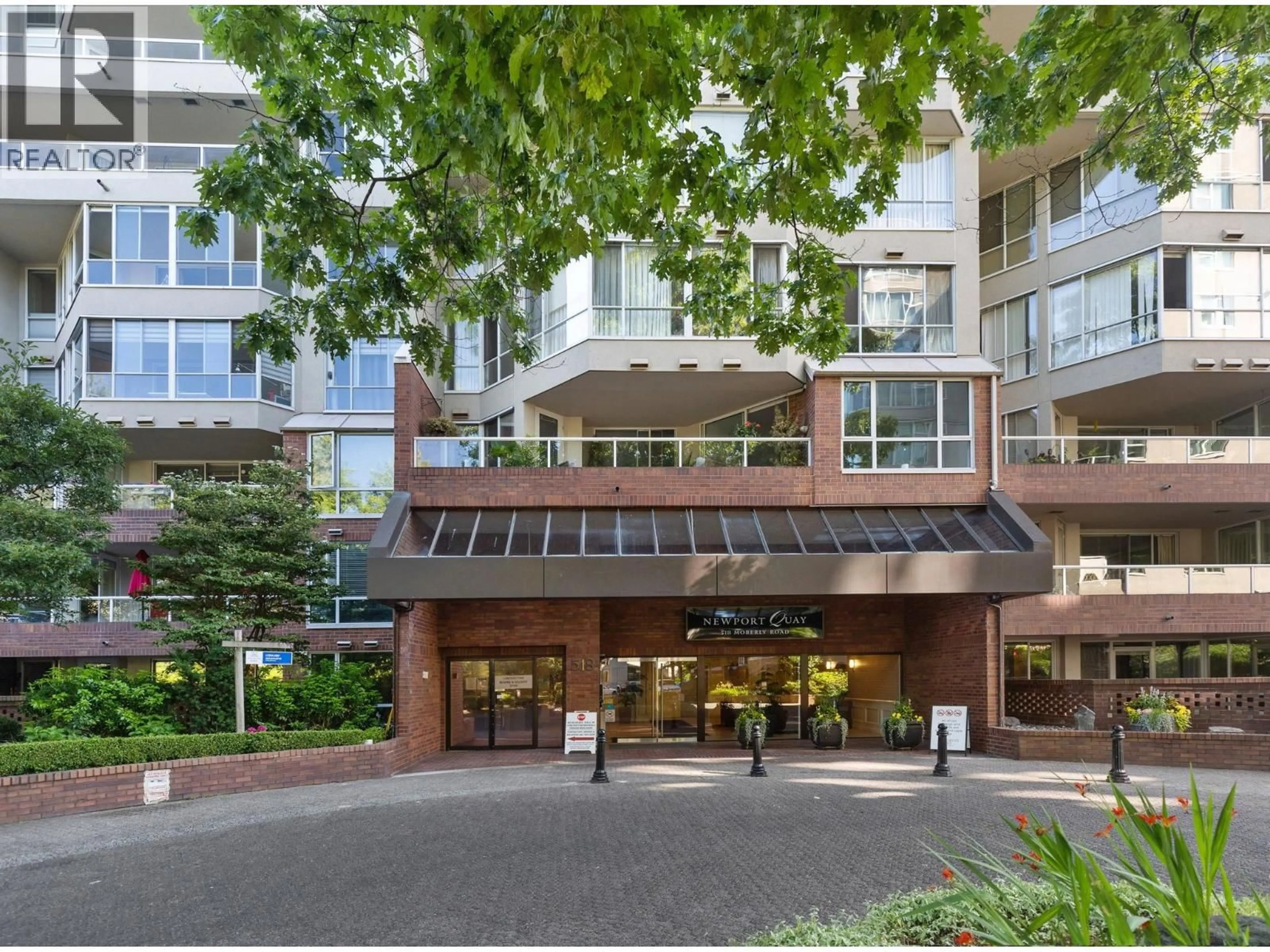 Indoor foyer for 511 - 518 MOBERLY ROAD, Vancouver British Columbia V5Z4G3