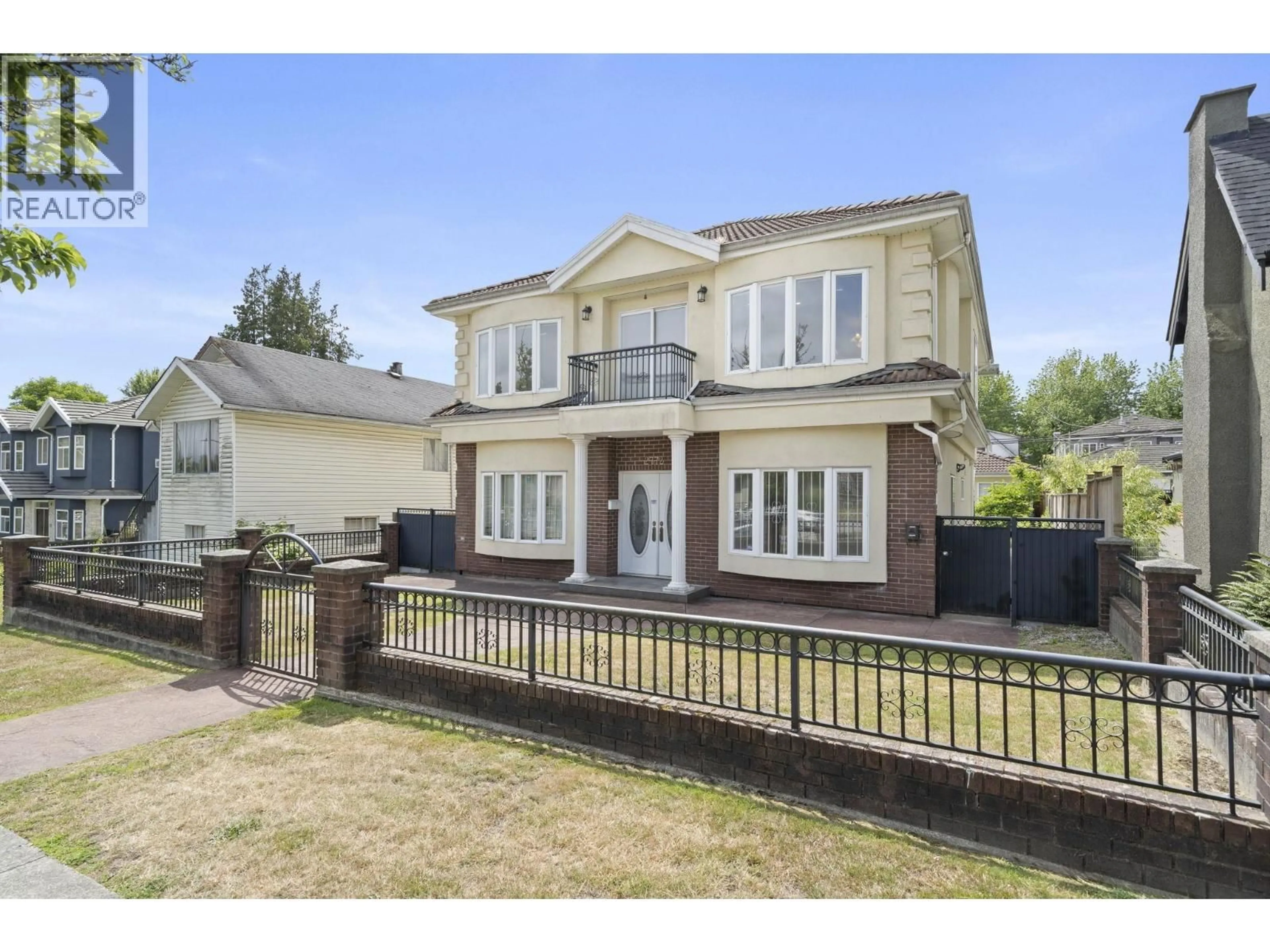 Unknown for 2772 TRIUMPH STREET, Vancouver British Columbia V5K1T2