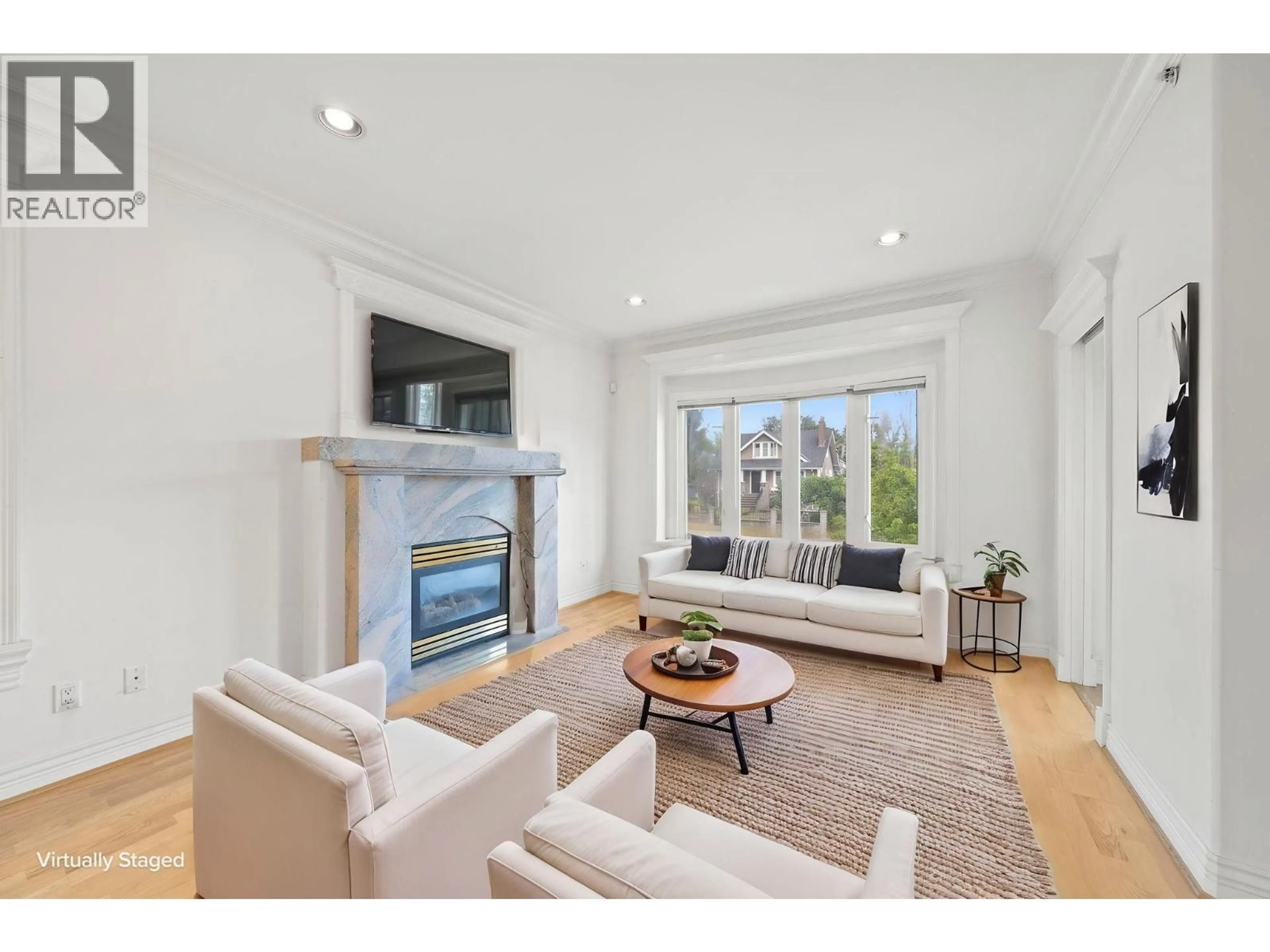 Living room with furniture, unknown for 2772 TRIUMPH STREET, Vancouver British Columbia V5K1T2