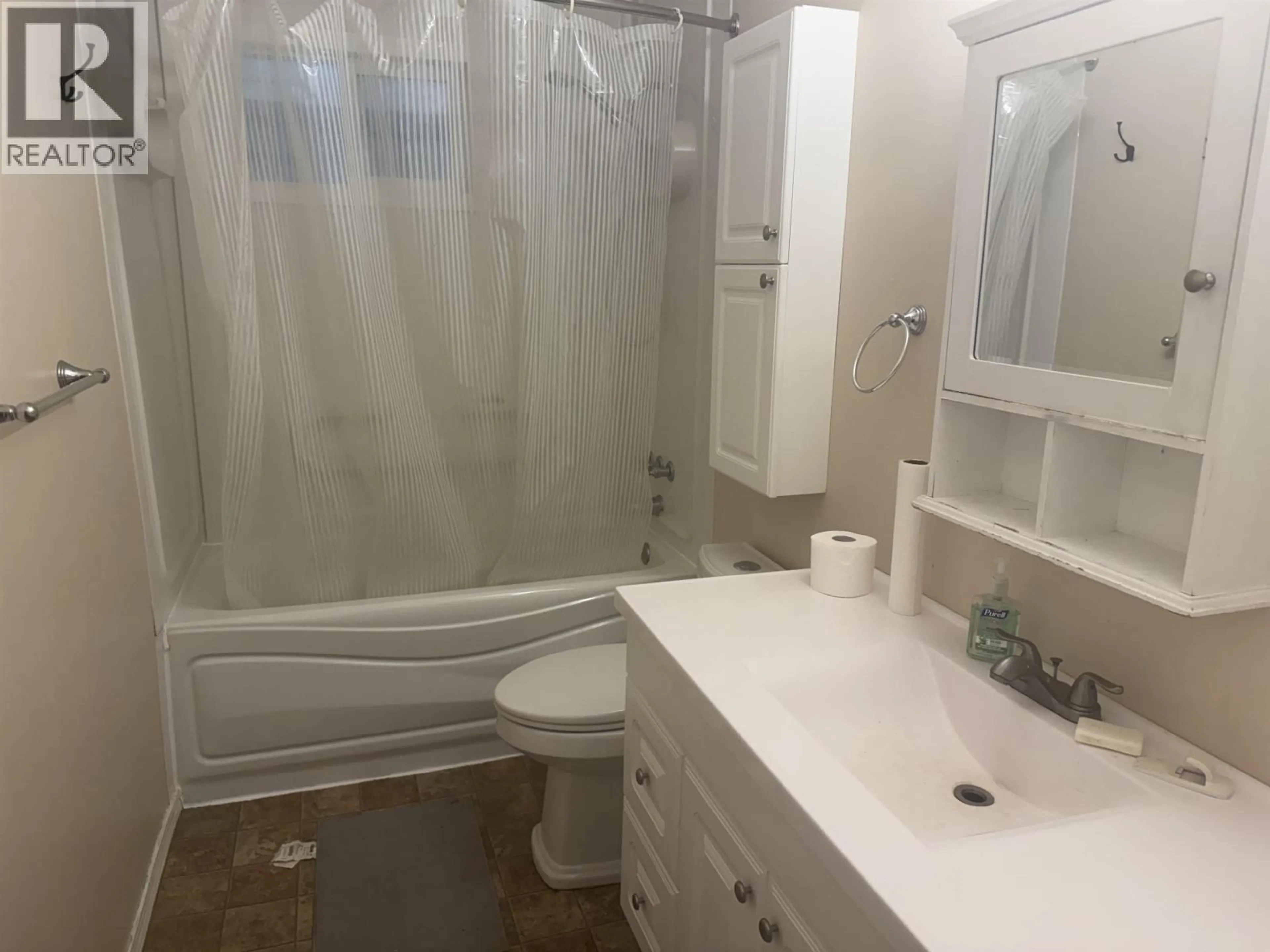 Standard bathroom, unknown for 220 CRYSDALE DRIVE, Mackenzie British Columbia V0J2C0