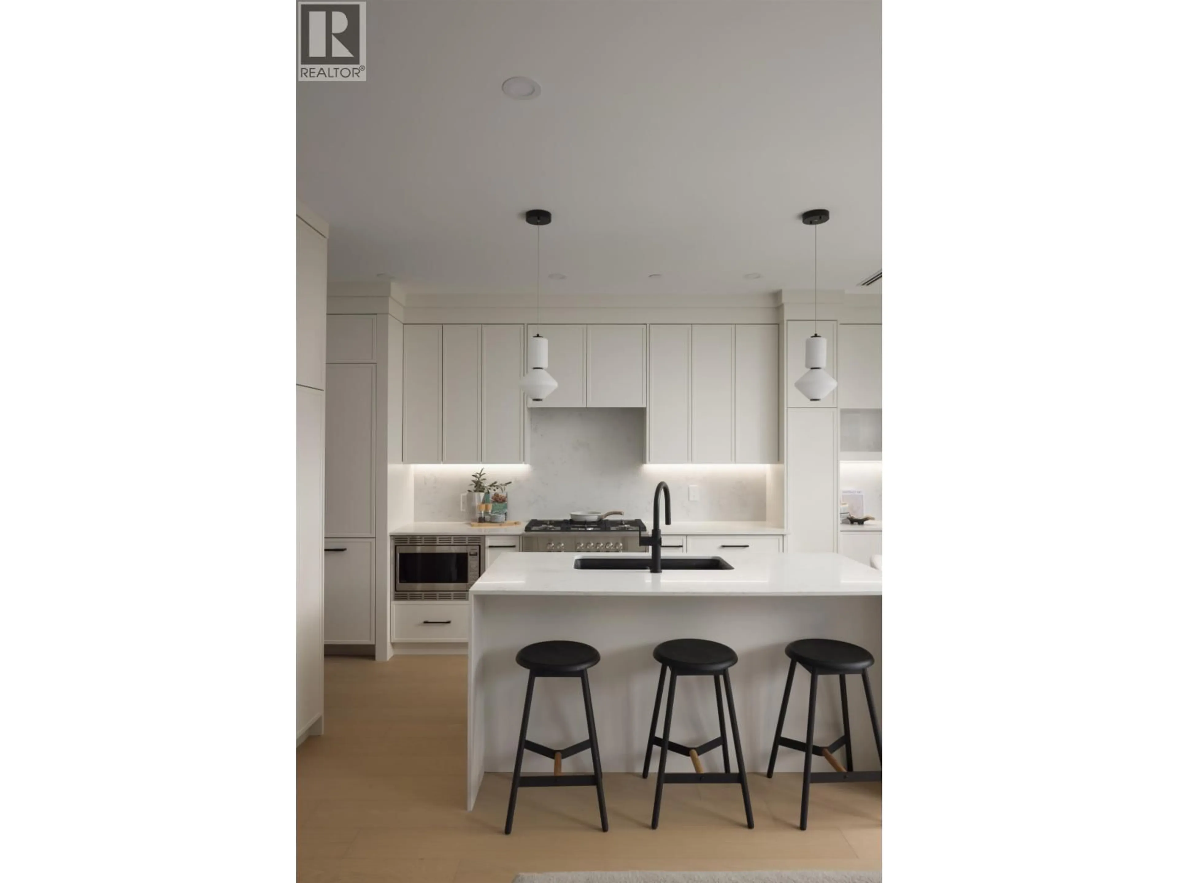 Contemporary kitchen, unknown for 4 - 419 23RD AVENUE, Vancouver British Columbia V5Y2H5