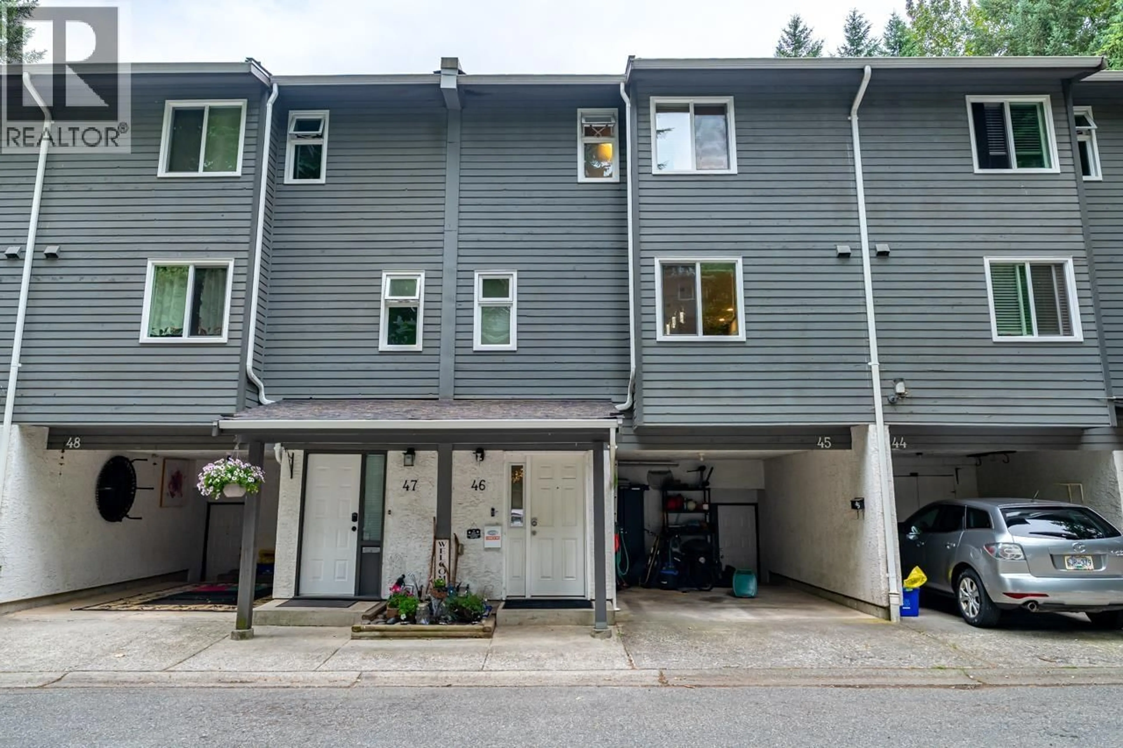 Home with vinyl exterior material, street for 46 - 1240 FALCON DRIVE, Coquitlam British Columbia V3E2B4