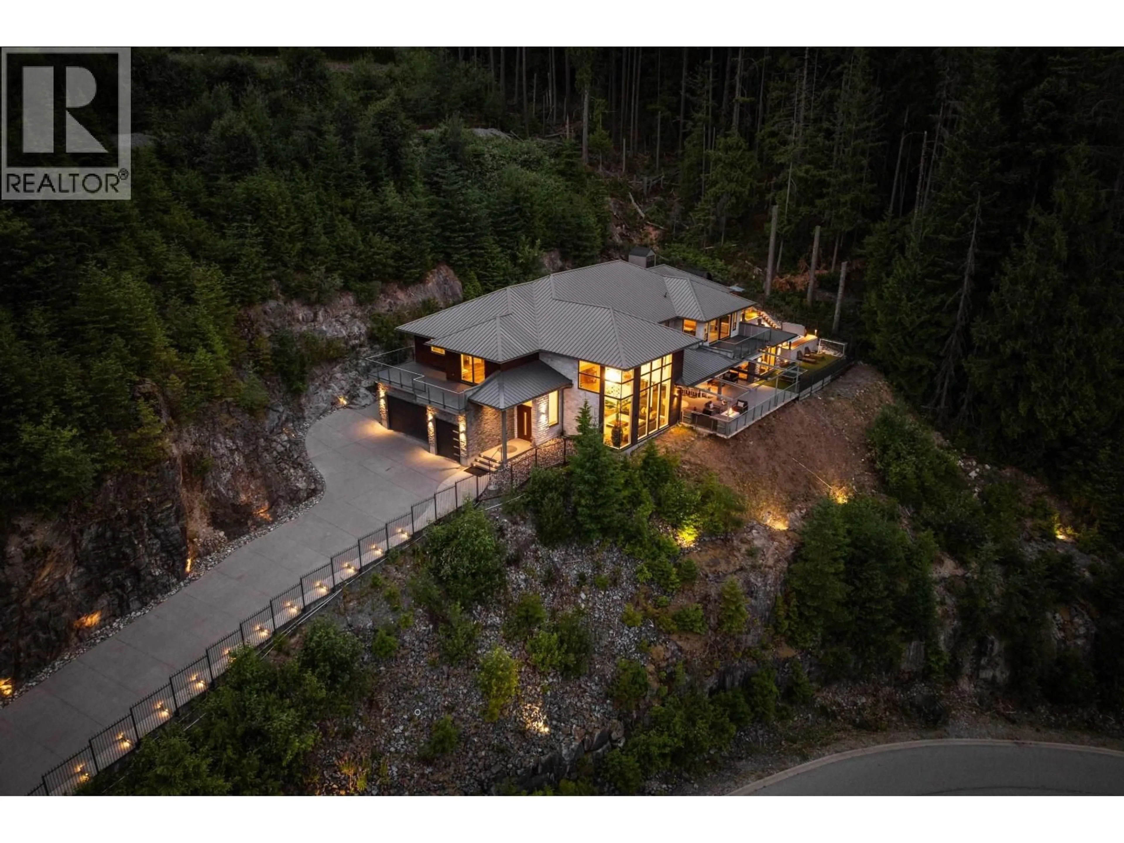 A pic from outside/outdoor area/front of a property/back of a property/a pic from drone, unknown for 1083 UPLANDS DRIVE, Anmore British Columbia V3H5G6
