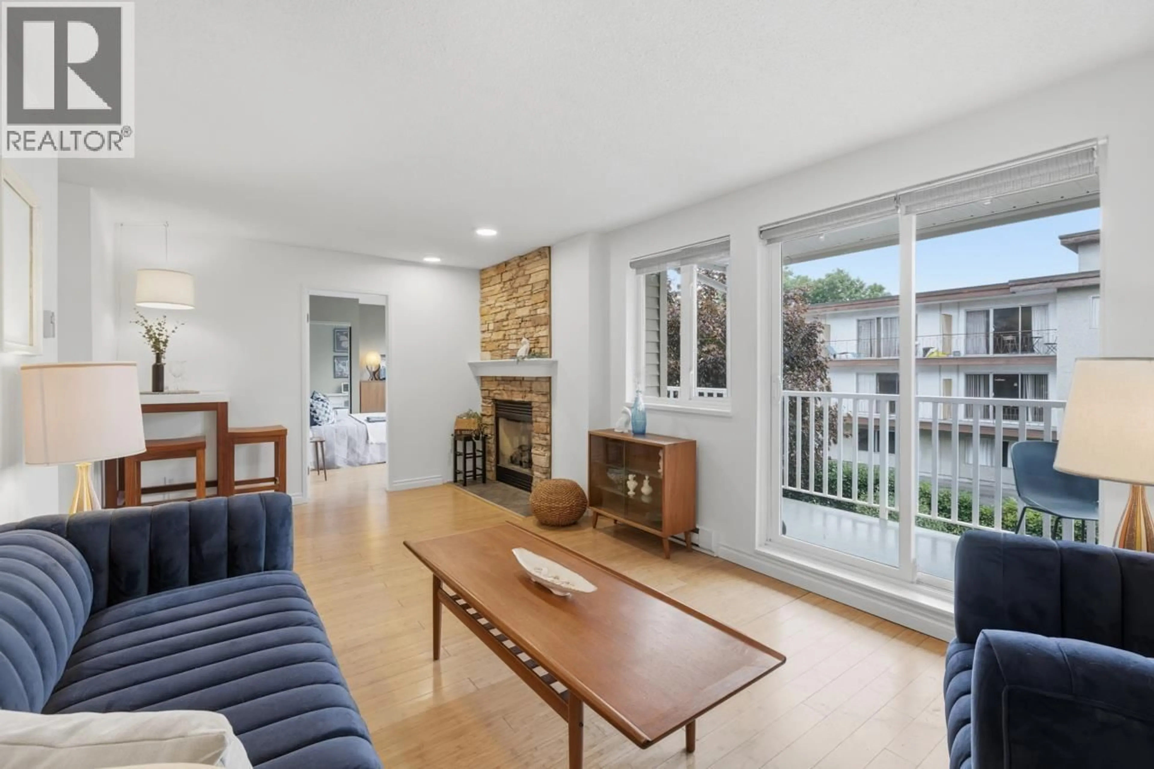 Living room with furniture, unknown for 12 - 1949 8TH AVENUE, Vancouver British Columbia V6J1W2