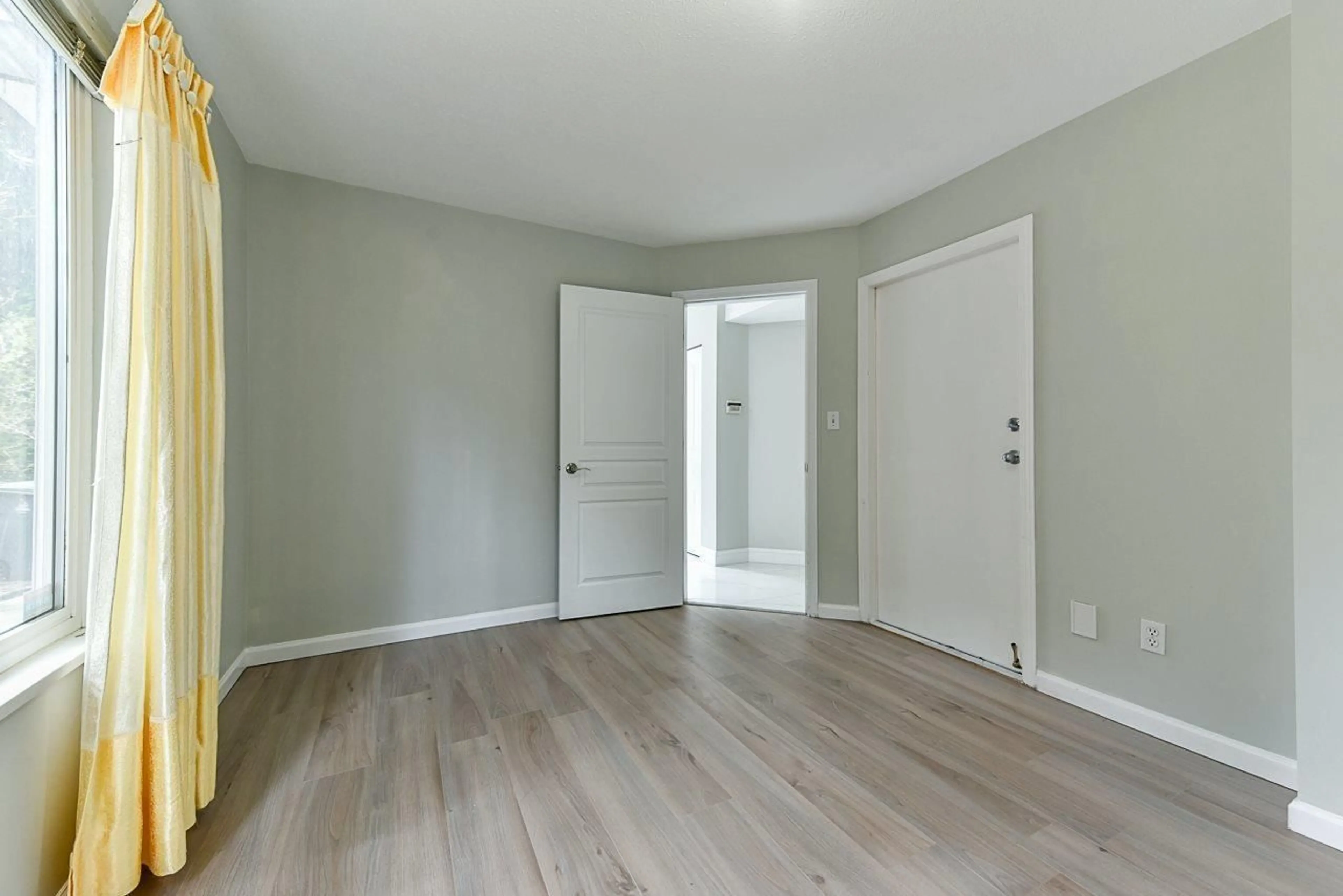 A pic of a room for 23 - 9559 130A STREET, Surrey British Columbia V3V5N9