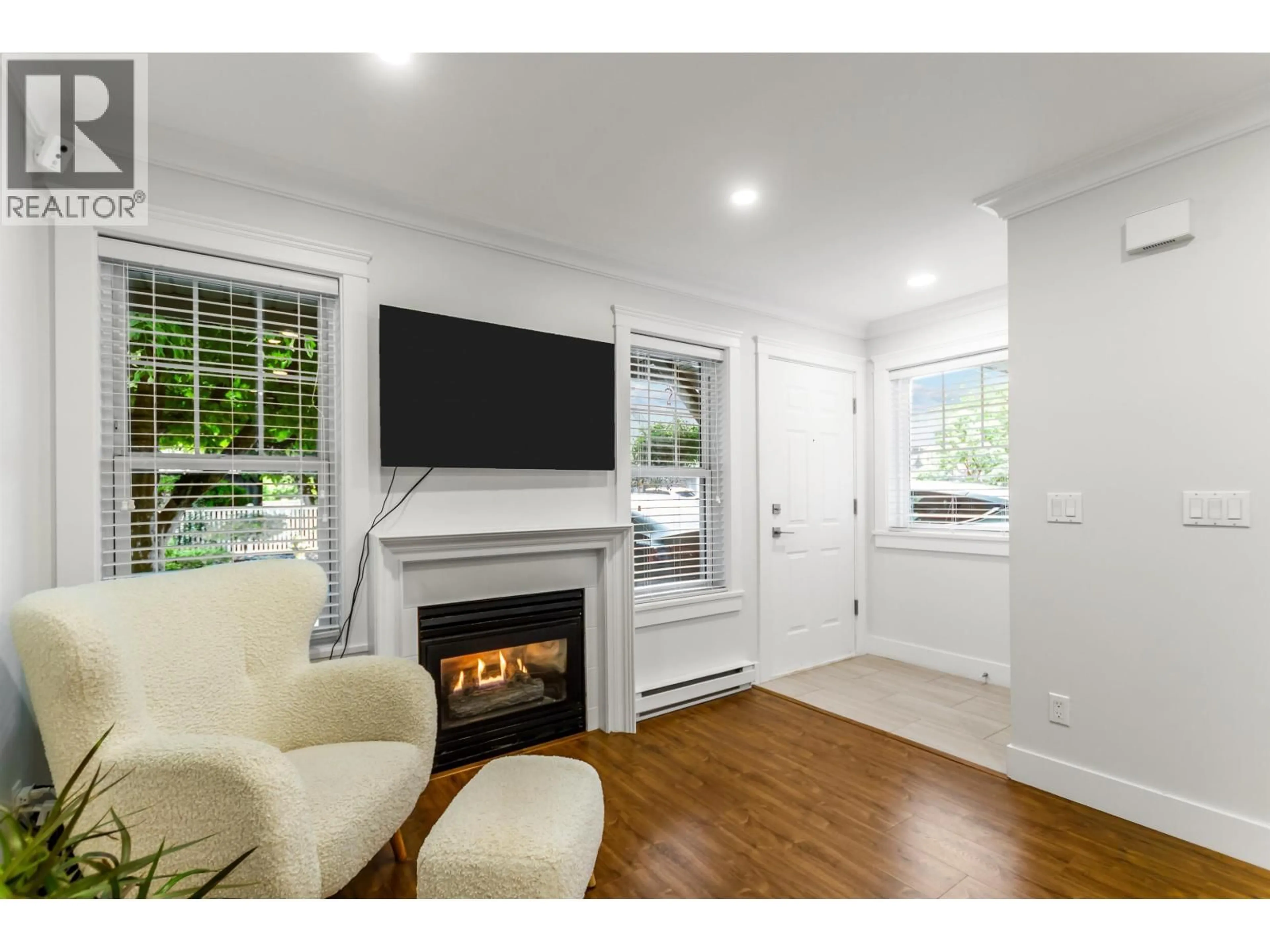 Unknown for 15 - 23085 118 AVENUE, Maple Ridge British Columbia V2X3J7