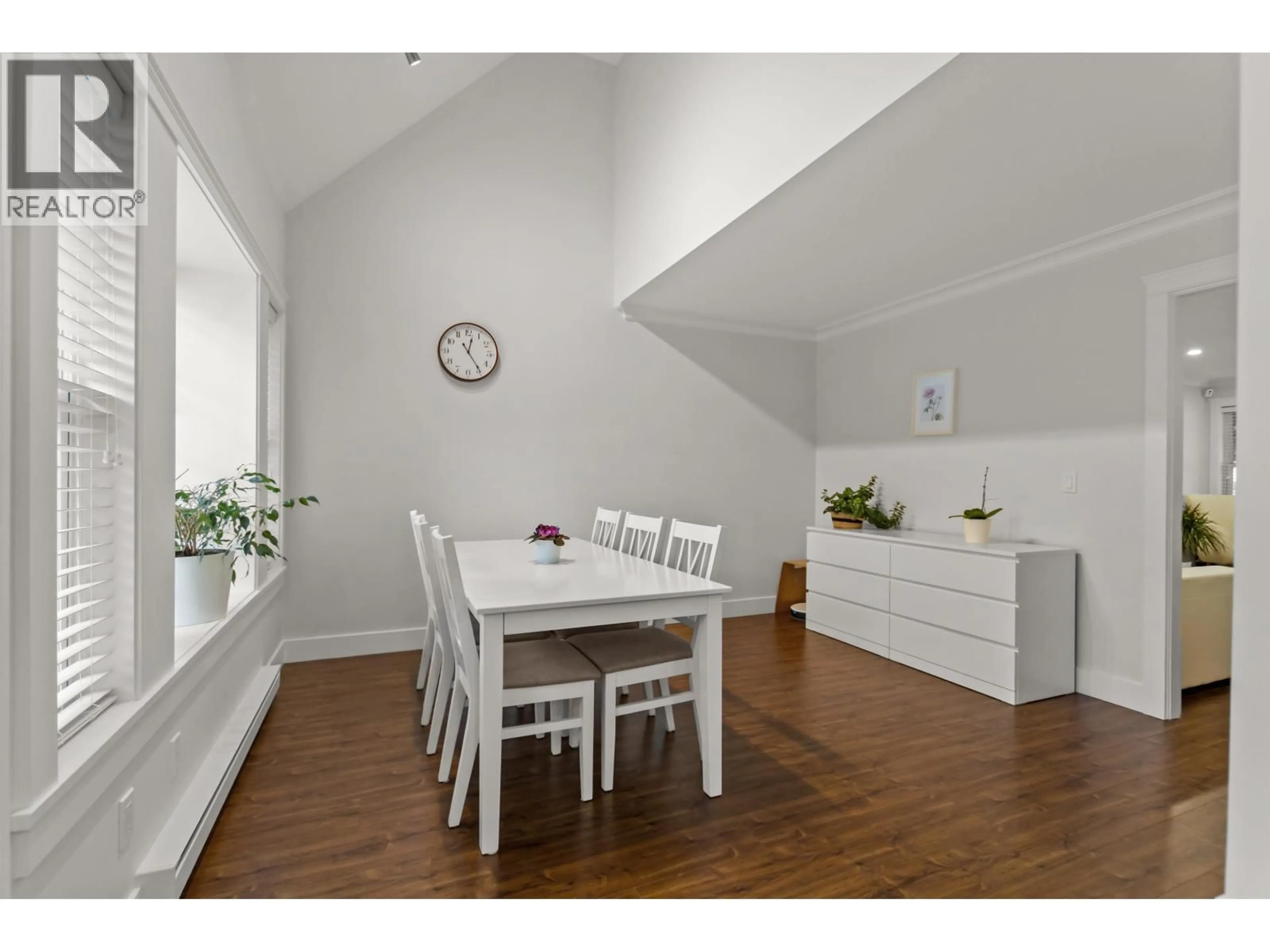 Dining room, wood/laminate floor for 15 - 23085 118 AVENUE, Maple Ridge British Columbia V2X3J7
