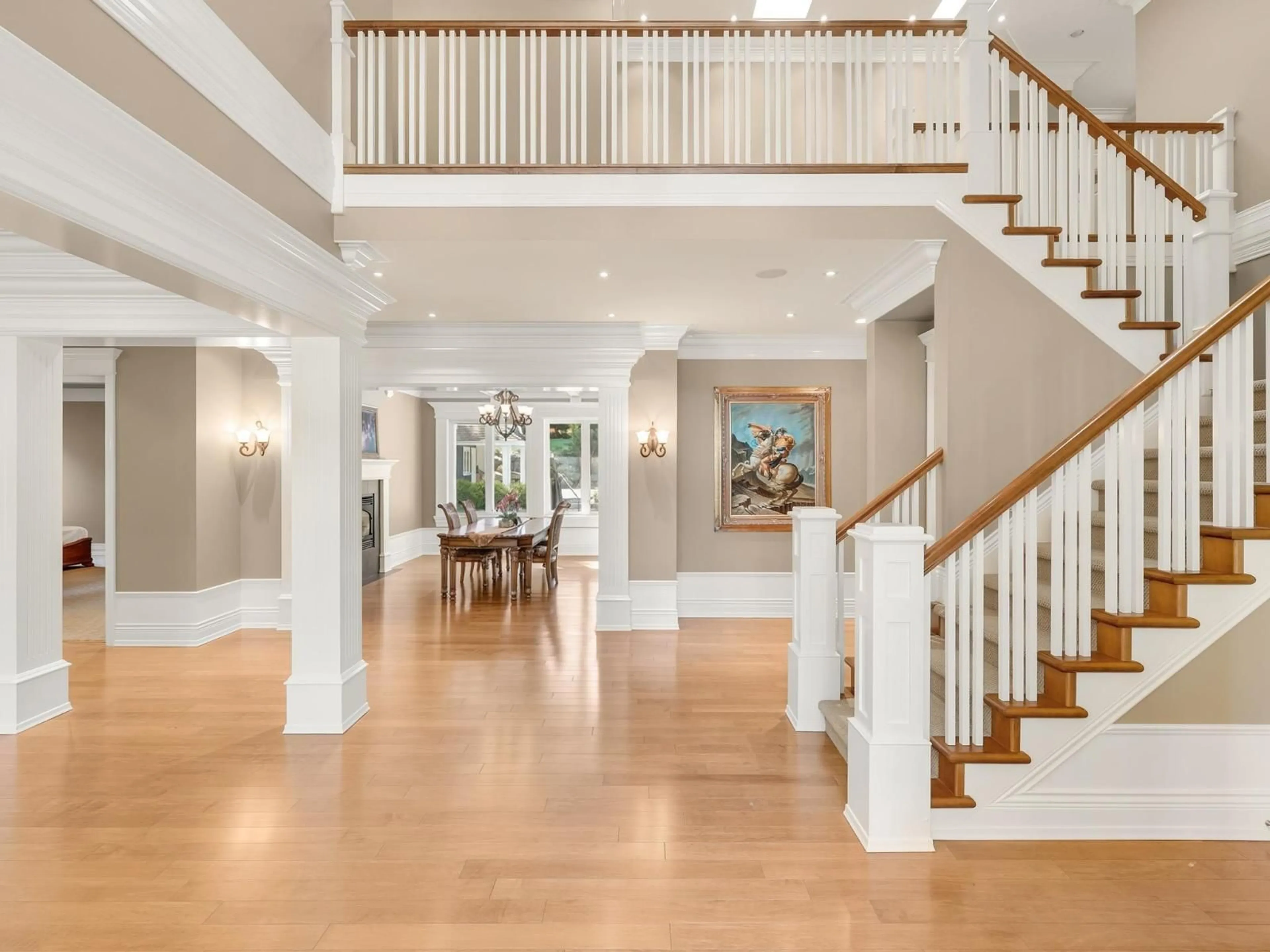 Indoor foyer for 13464 VINE MAPLE DRIVE, Surrey British Columbia V4P1W9