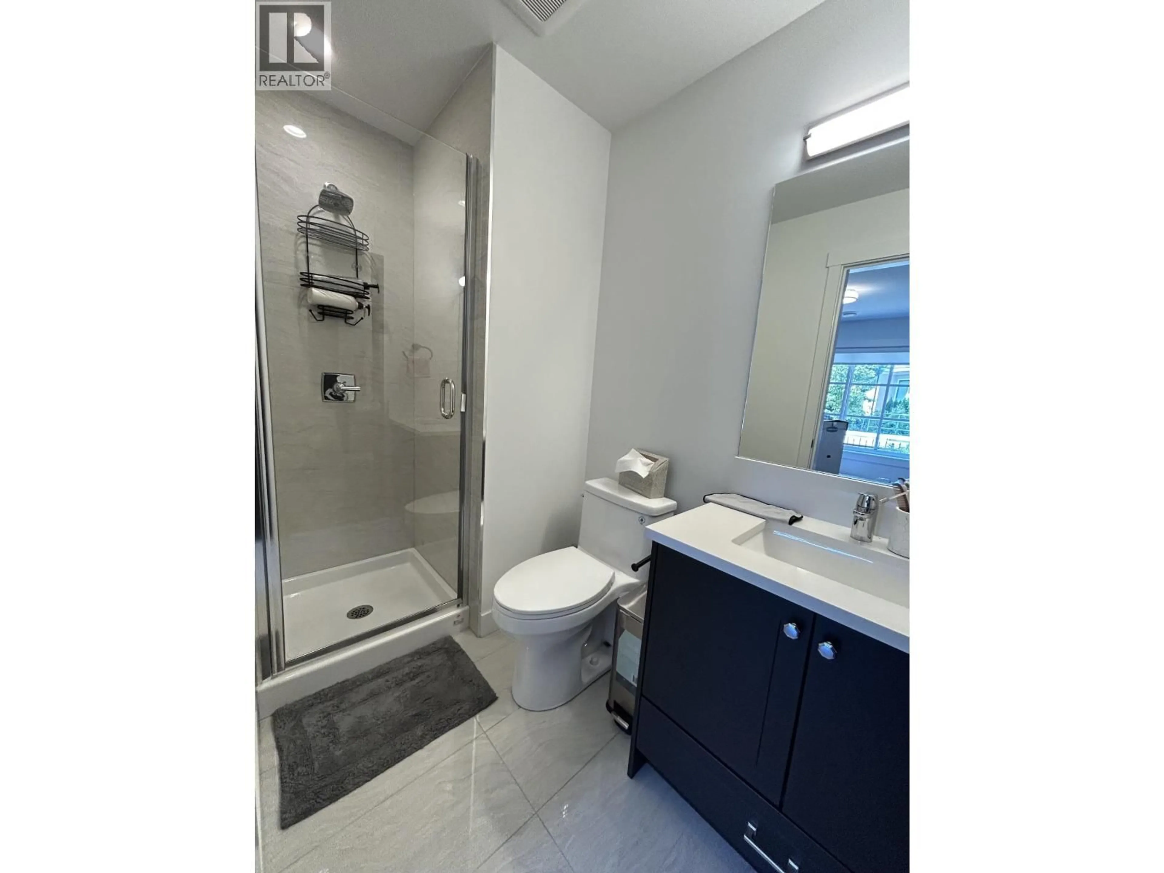 Standard bathroom, ceramic/tile floor for 11 - 10495 NO. 2 ROAD, Richmond British Columbia V7E2E5
