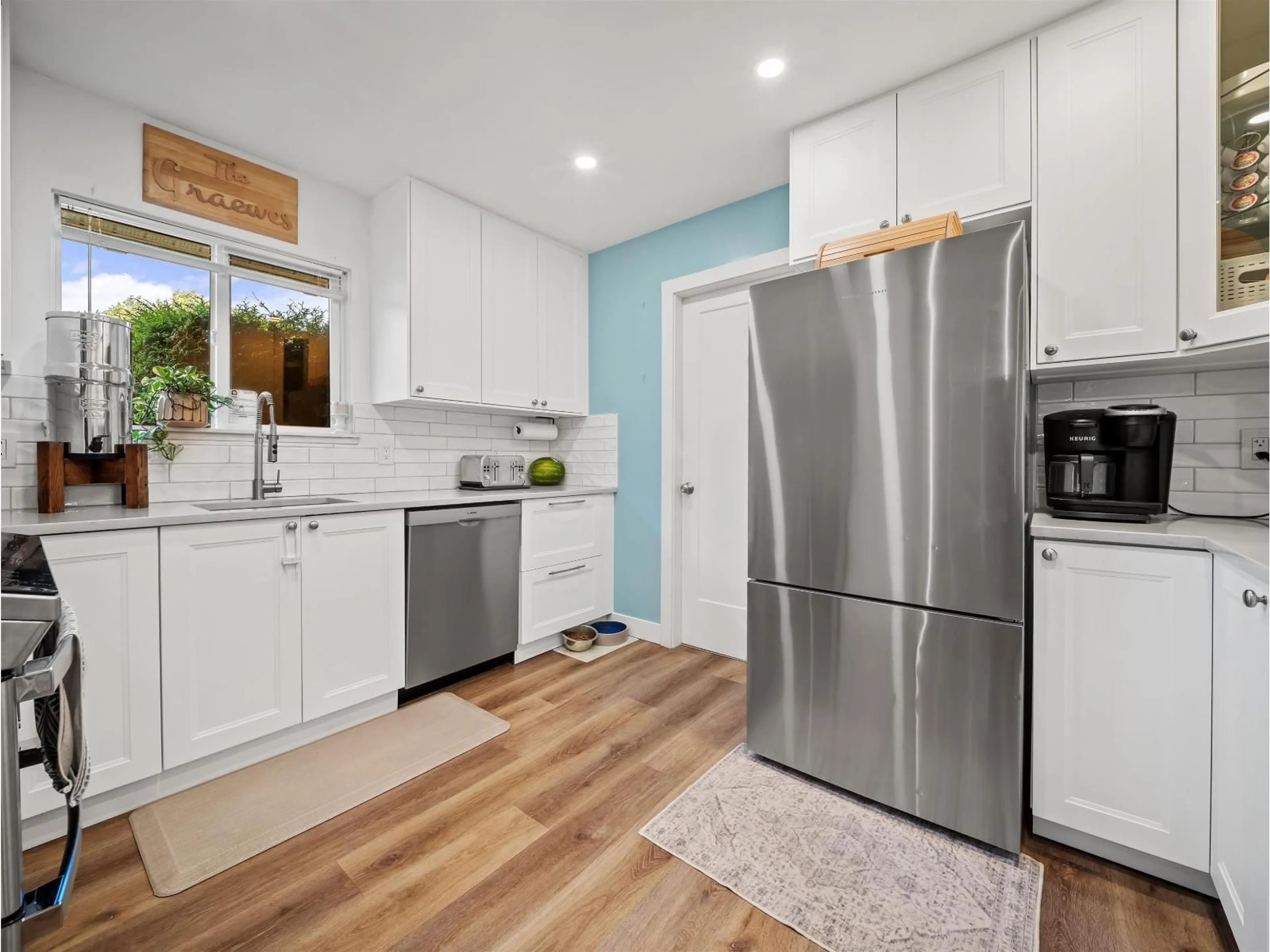Open concept kitchen, unknown for 6022 GREENSIDE DRIVE EAST, Surrey British Columbia V3S5M8