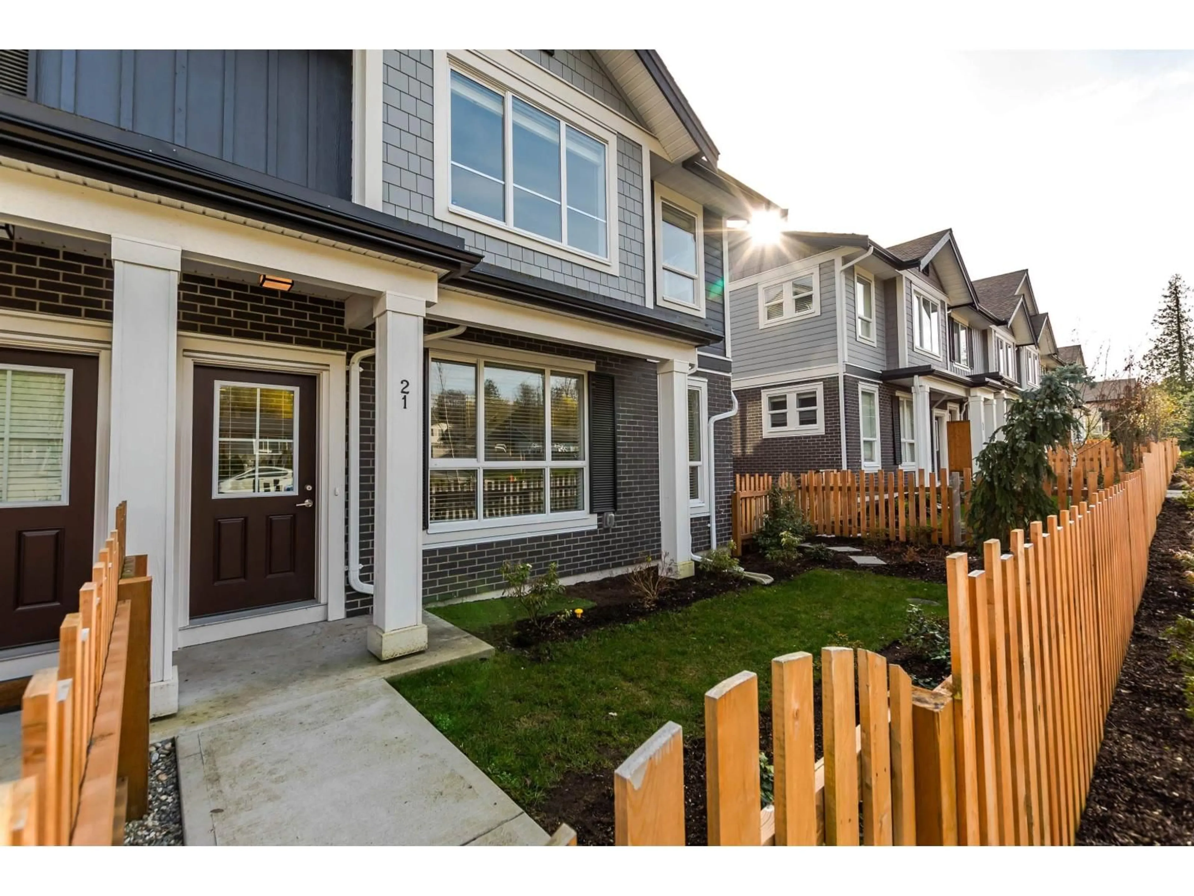 Home with vinyl exterior material, street for 21 - 7157 210 STREET, Langley British Columbia V2Y0T3