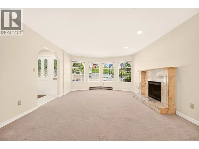 7275 VICTORIA DRIVE, Vancouver 3