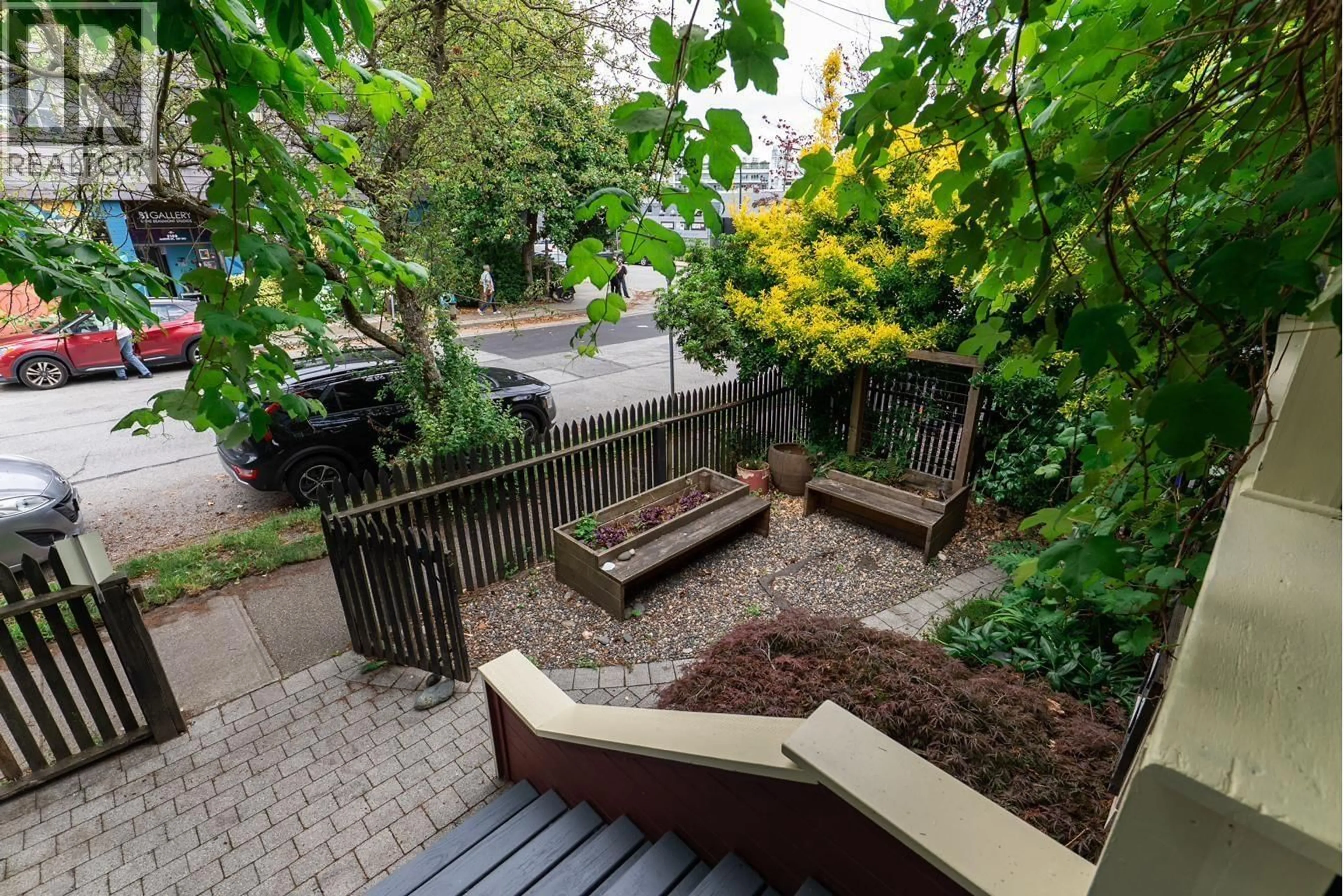 Patio, street for 2110 ALBERTA STREET, Vancouver British Columbia V5Y3K3