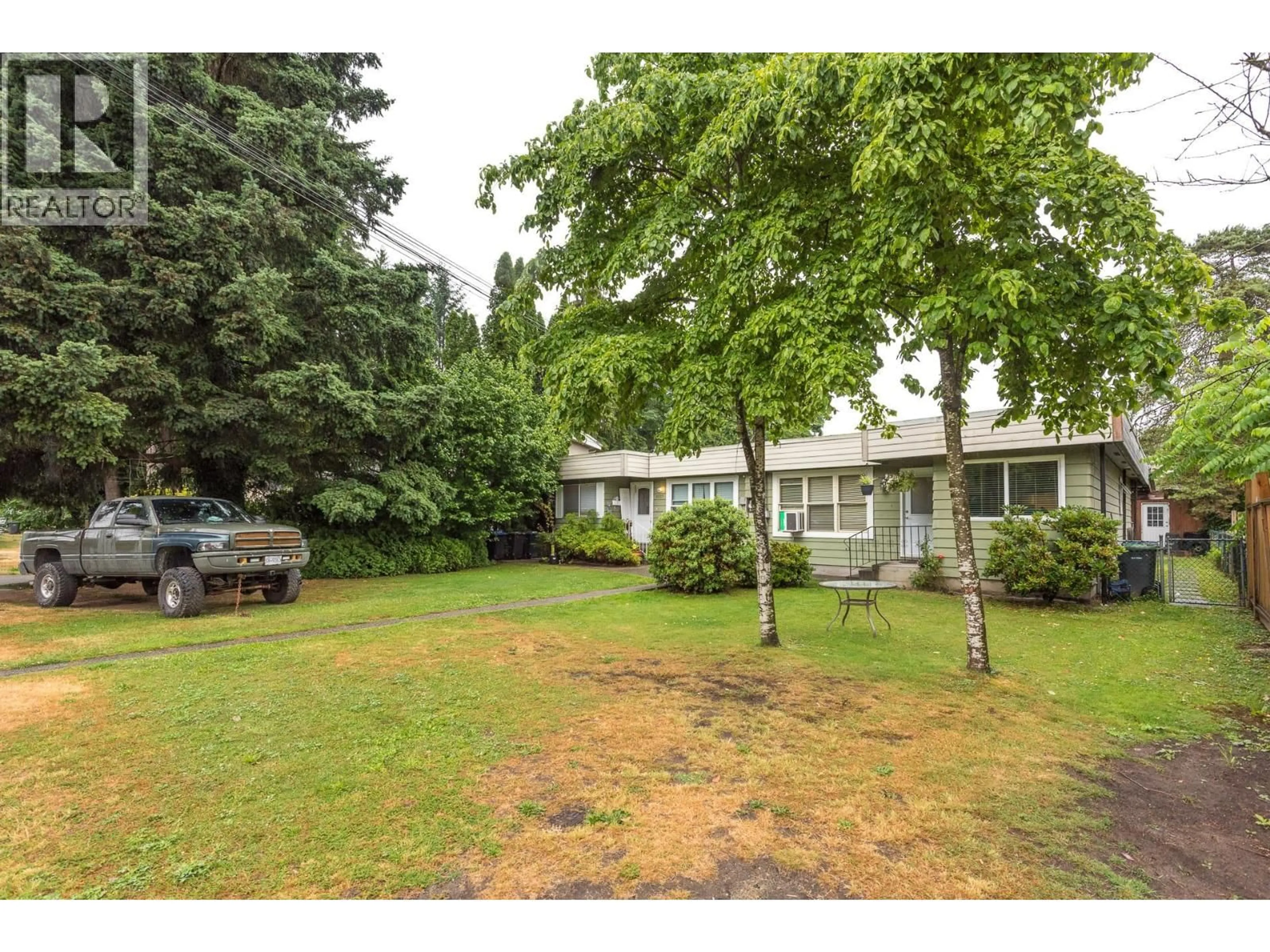 A pic from outside/outdoor area/front of a property/back of a property/a pic from drone, unknown for 2031 MANNING AVENUE, Port Coquitlam British Columbia V3B1L5