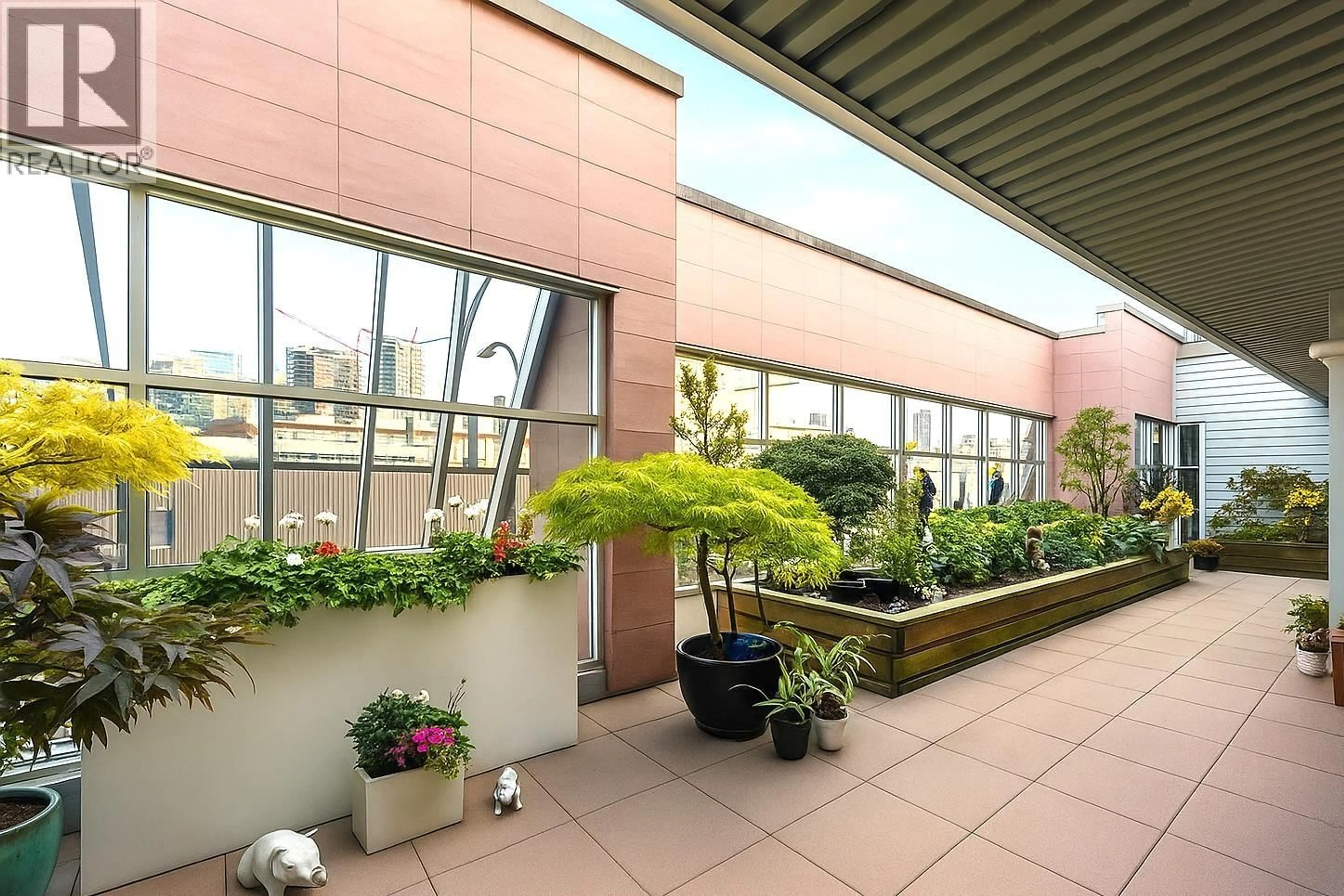 Patio, building for 202 - 1750 2ND AVENUE, Vancouver British Columbia V6J1H6