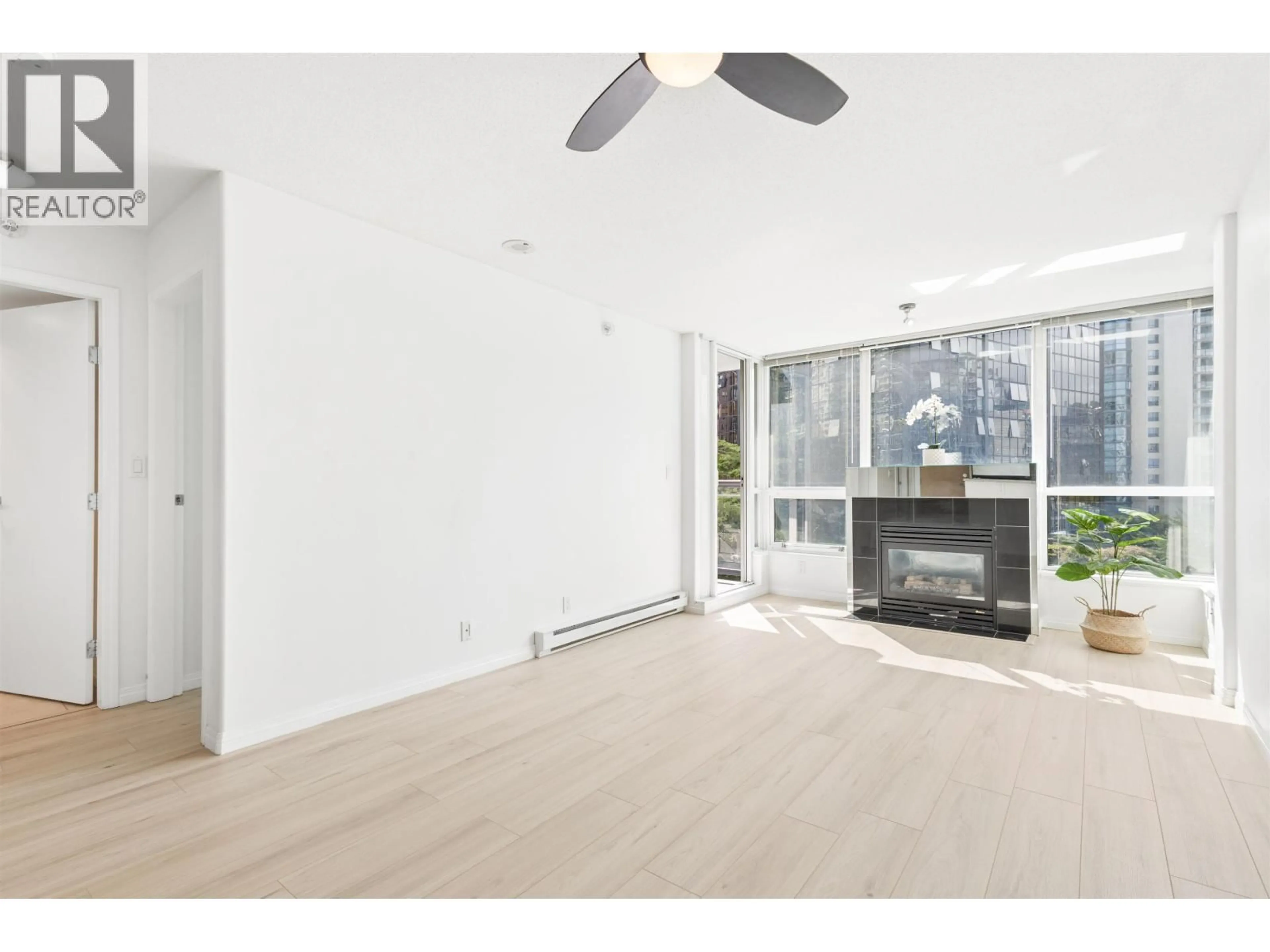 A pic of a room for 903 - 1328 PENDER STREET, Vancouver British Columbia V6E4T1