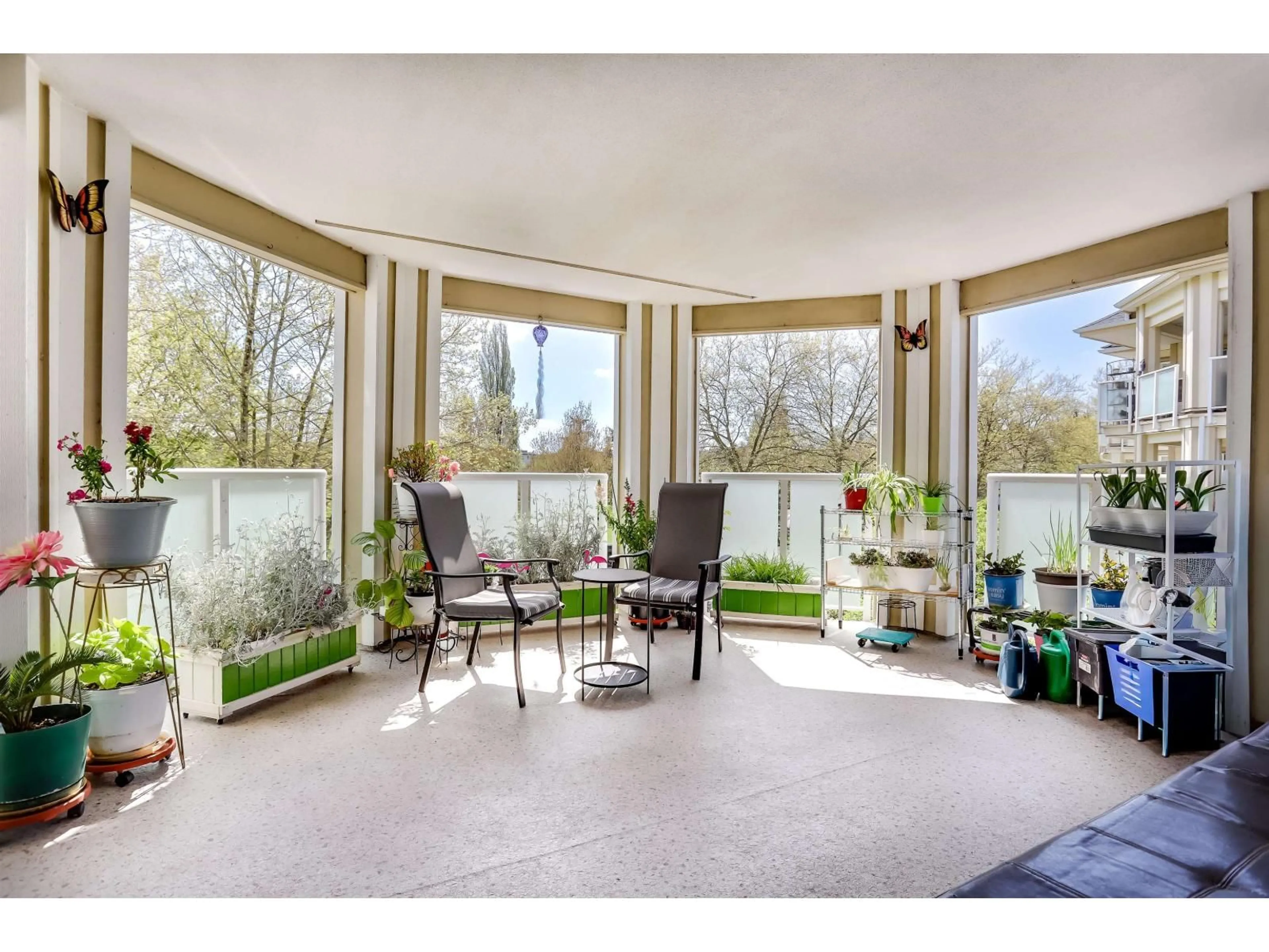 A pic of a room for 204 - 20145 55A AVENUE, Langley British Columbia V3A8L6