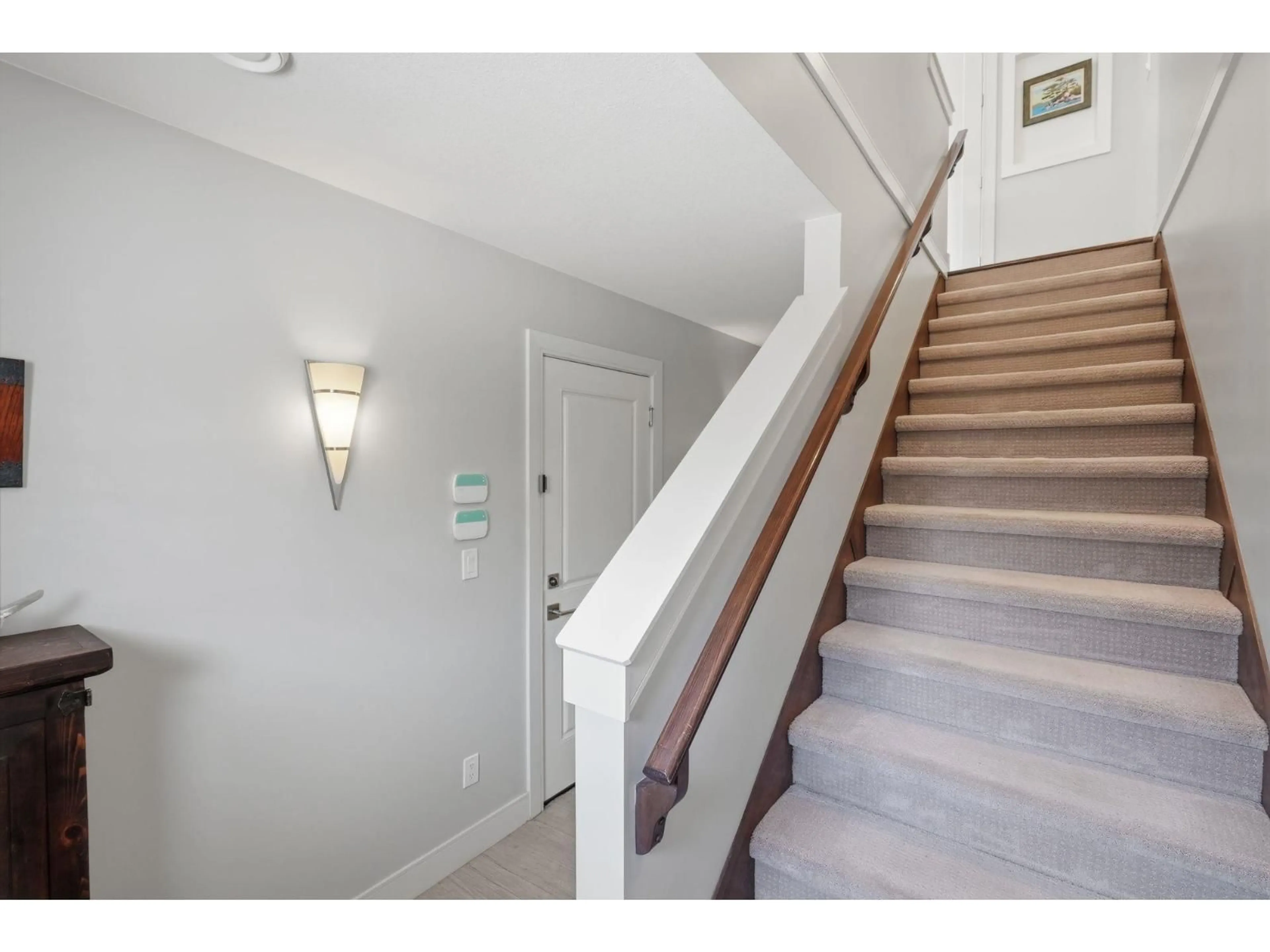 Indoor foyer for 65 - 15988 32 AVENUE, Surrey British Columbia V3Z2J4