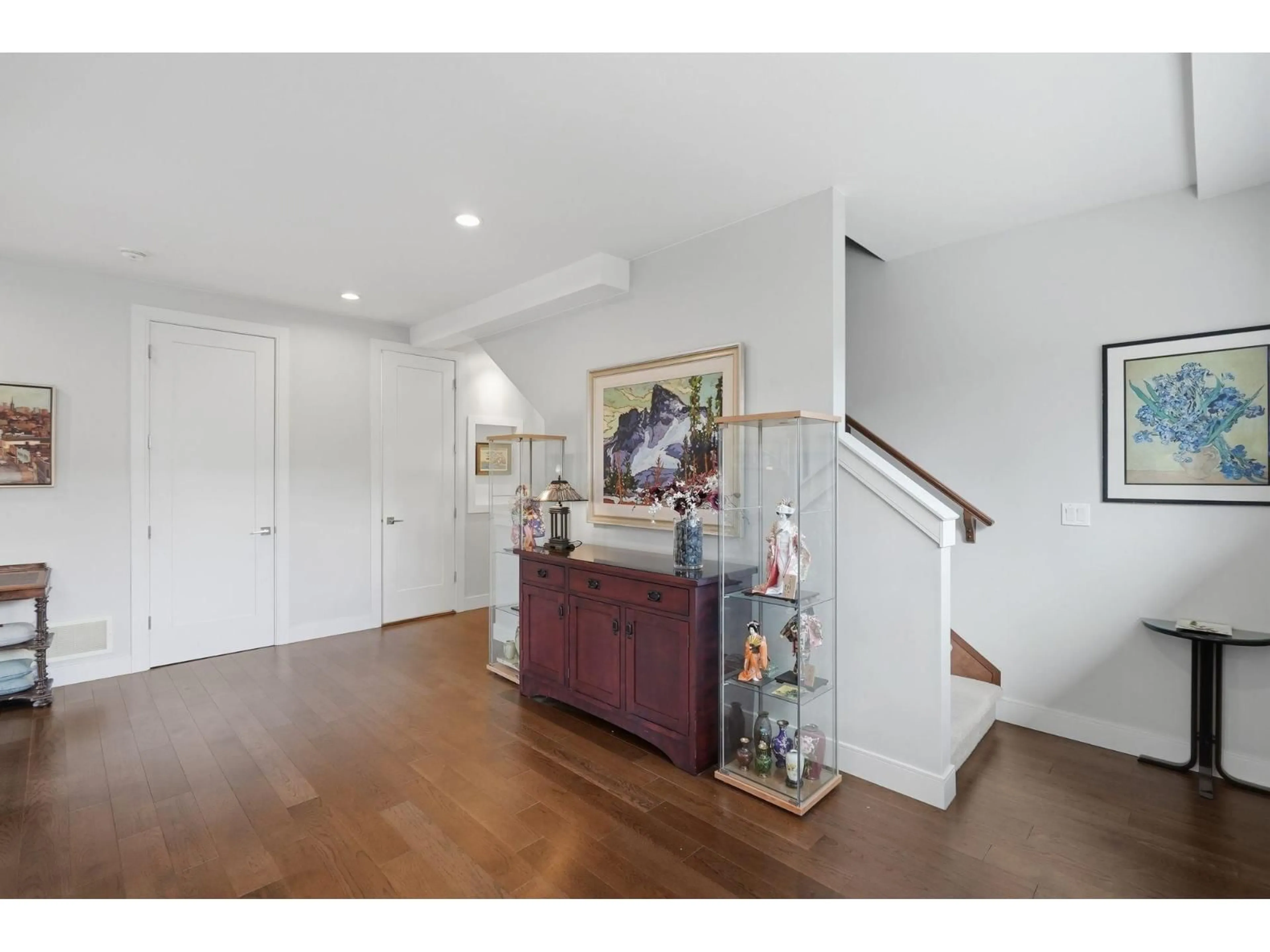Indoor entryway for 65 - 15988 32 AVENUE, Surrey British Columbia V3Z2J4