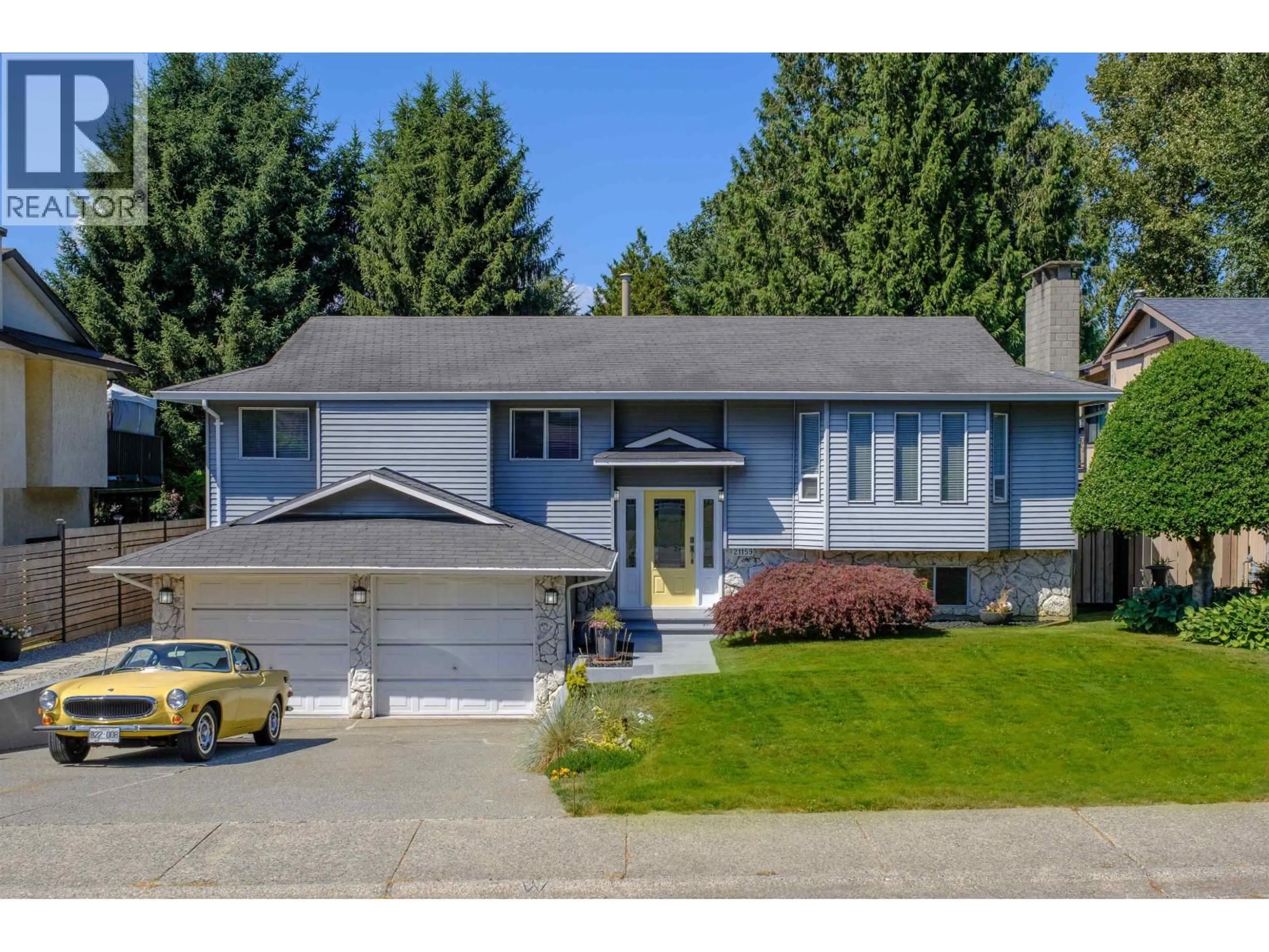 Home with vinyl exterior material, street for 21159 DOUGLAS AVENUE, Maple Ridge British Columbia V4R2H7