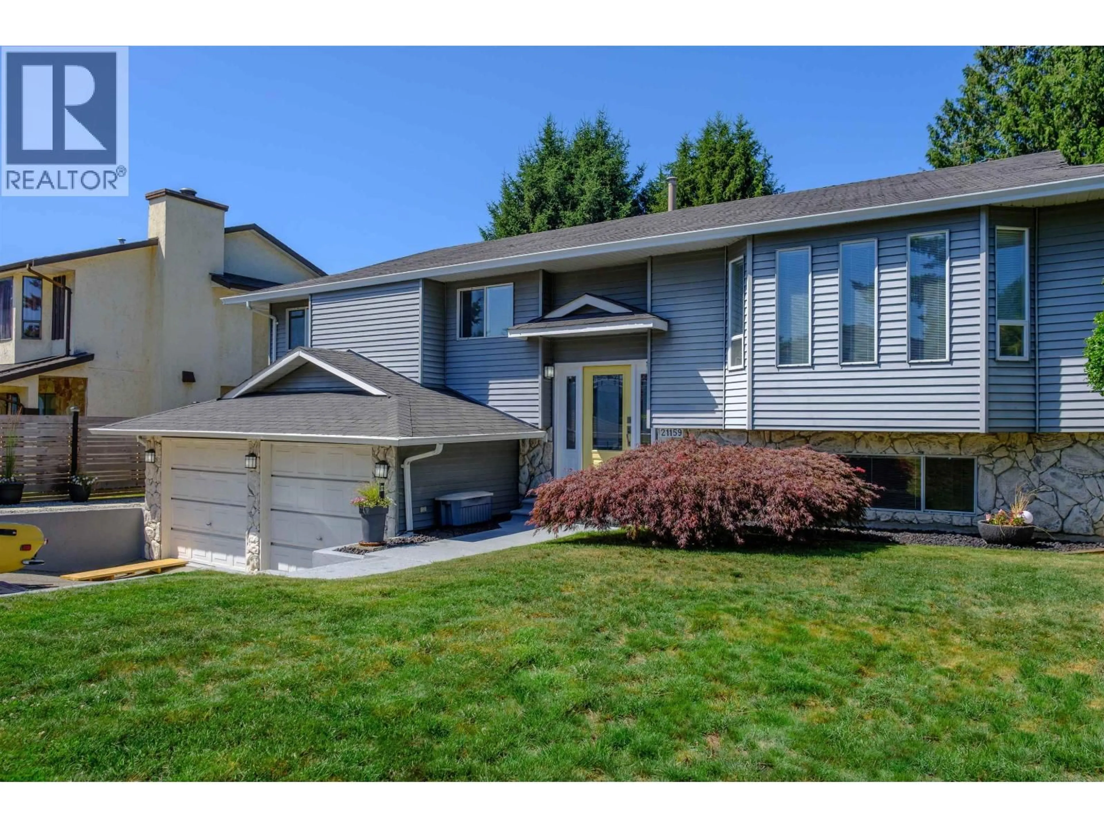 Home with vinyl exterior material, street for 21159 DOUGLAS AVENUE, Maple Ridge British Columbia V4R2H7