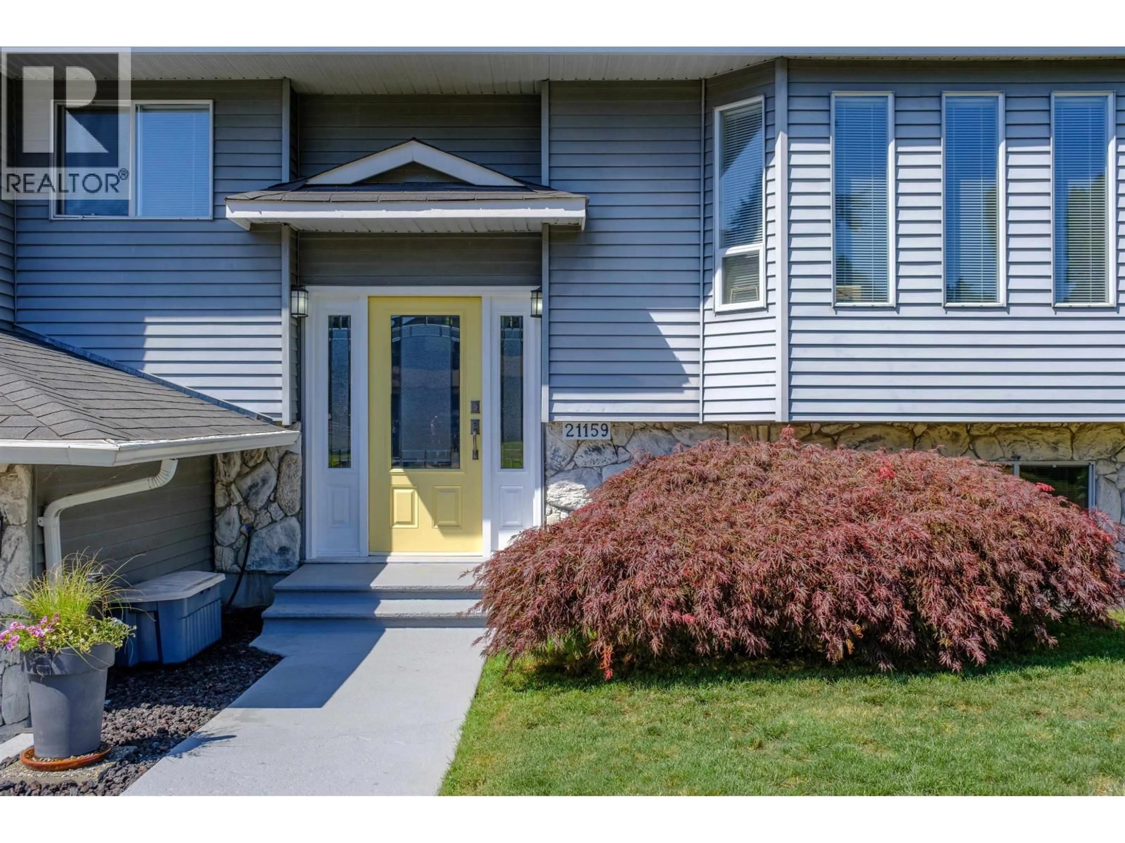 Home with vinyl exterior material, street for 21159 DOUGLAS AVENUE, Maple Ridge British Columbia V4R2H7