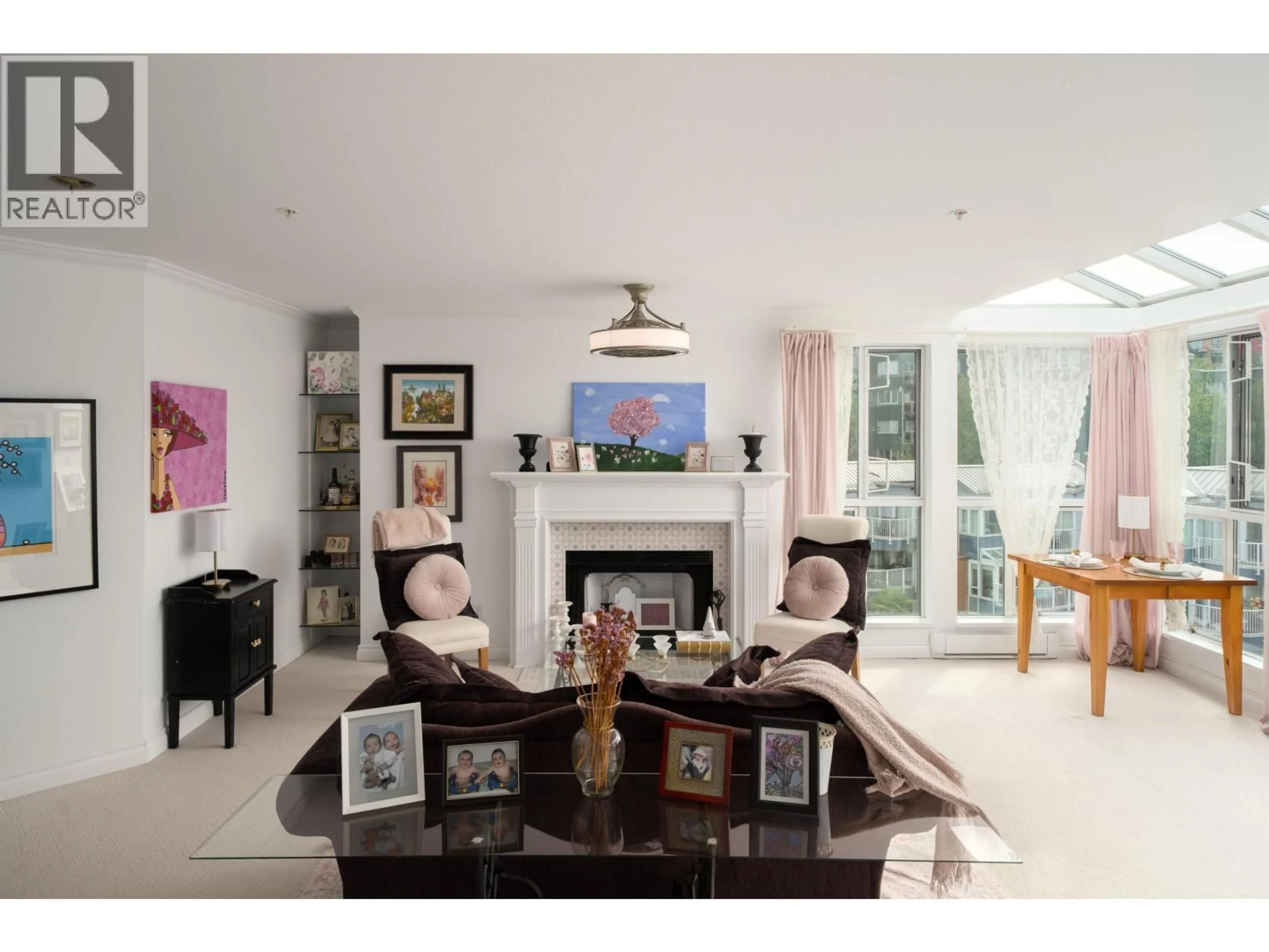 Living room with furniture, unknown for 405 - 1502 ISLAND PARK WALK, Vancouver British Columbia V6H3Z8