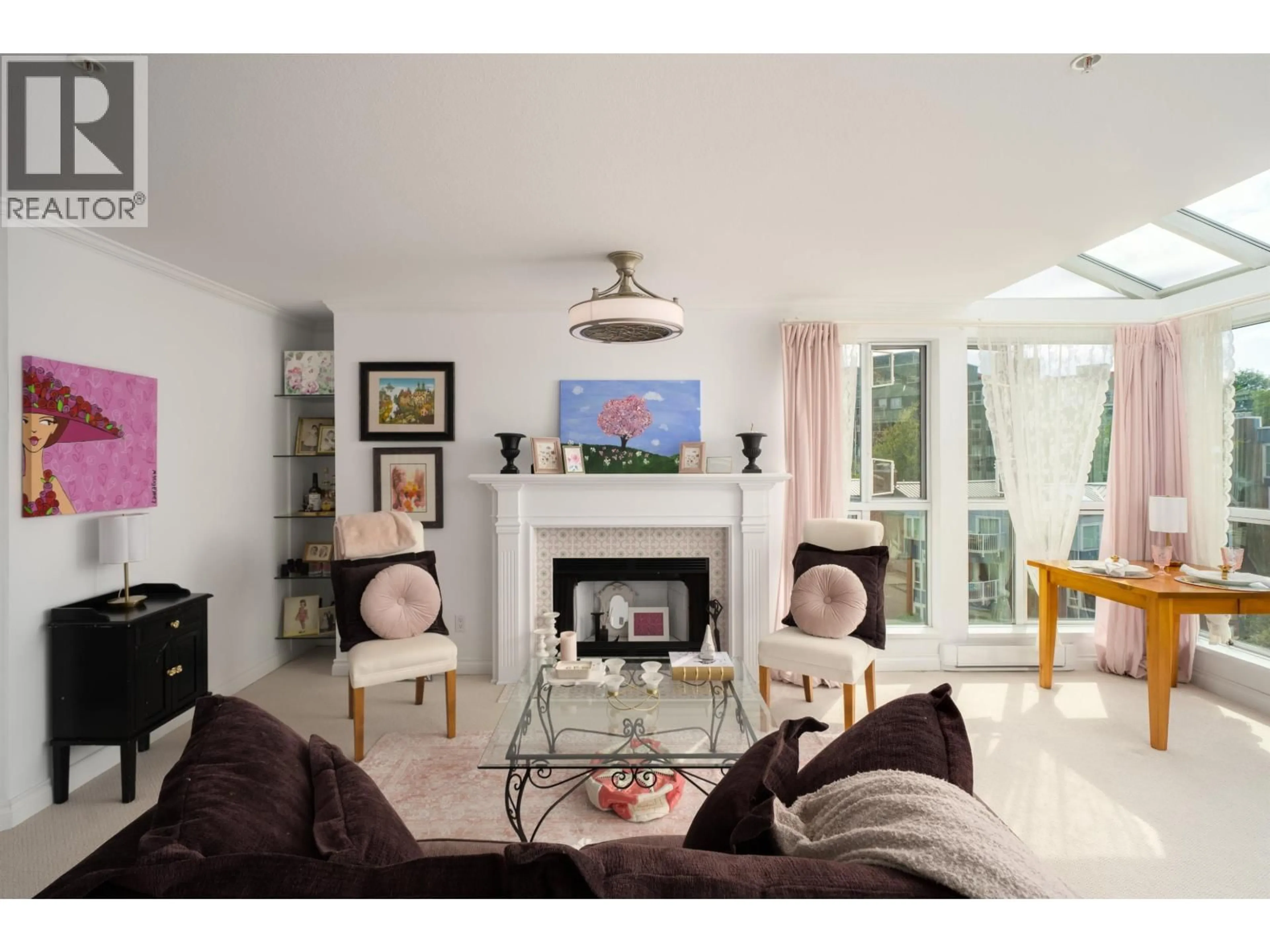 Living room with furniture, unknown for 405 - 1502 ISLAND PARK WALK, Vancouver British Columbia V6H3Z8