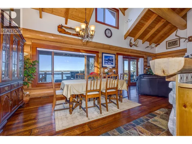 263 GREEN LAKE ROAD, 70 Mile House 5