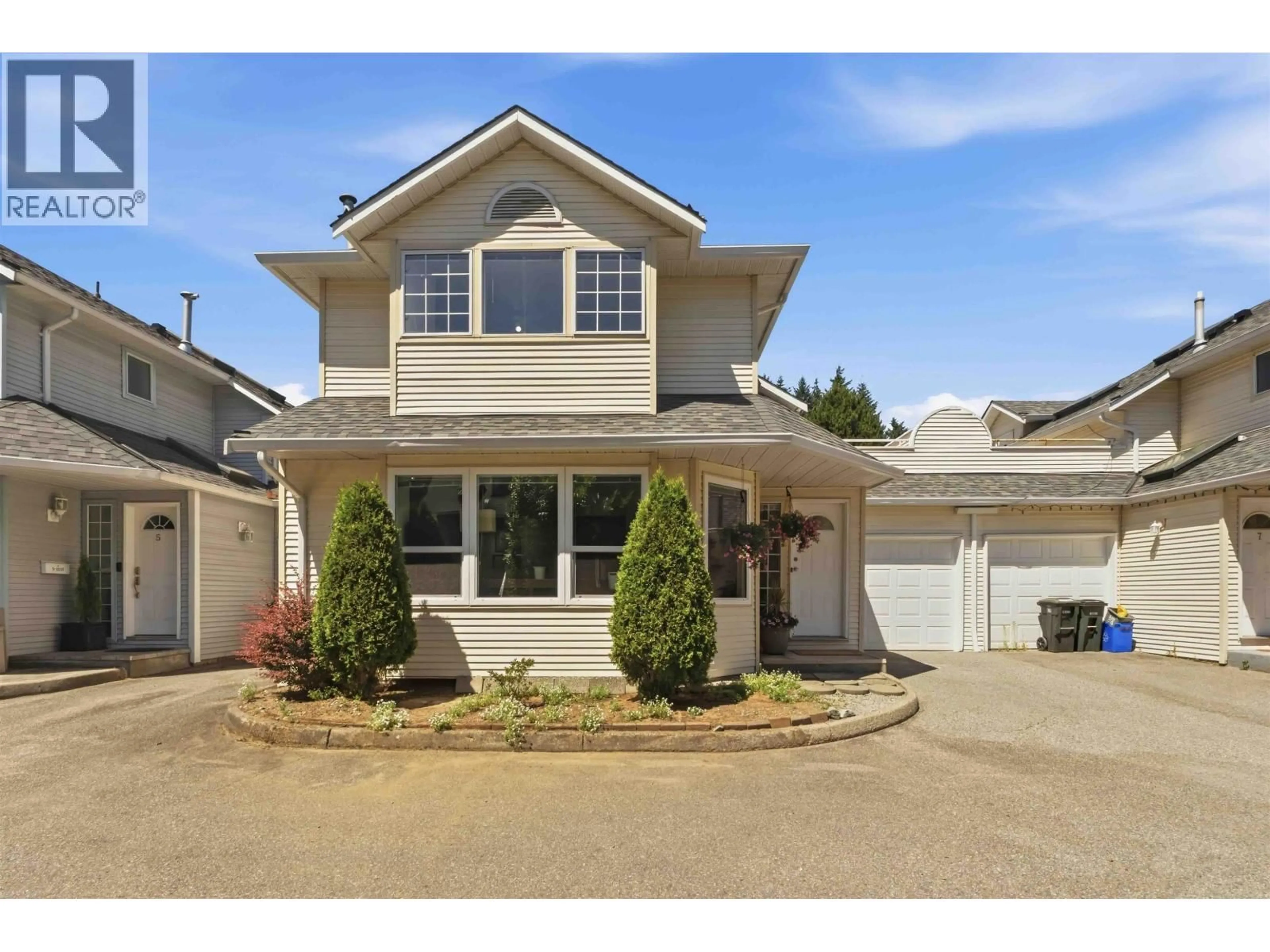 Home with vinyl exterior material, street for 6 - 19236 119 AVENUE, Pitt Meadows British Columbia V3Y2E8