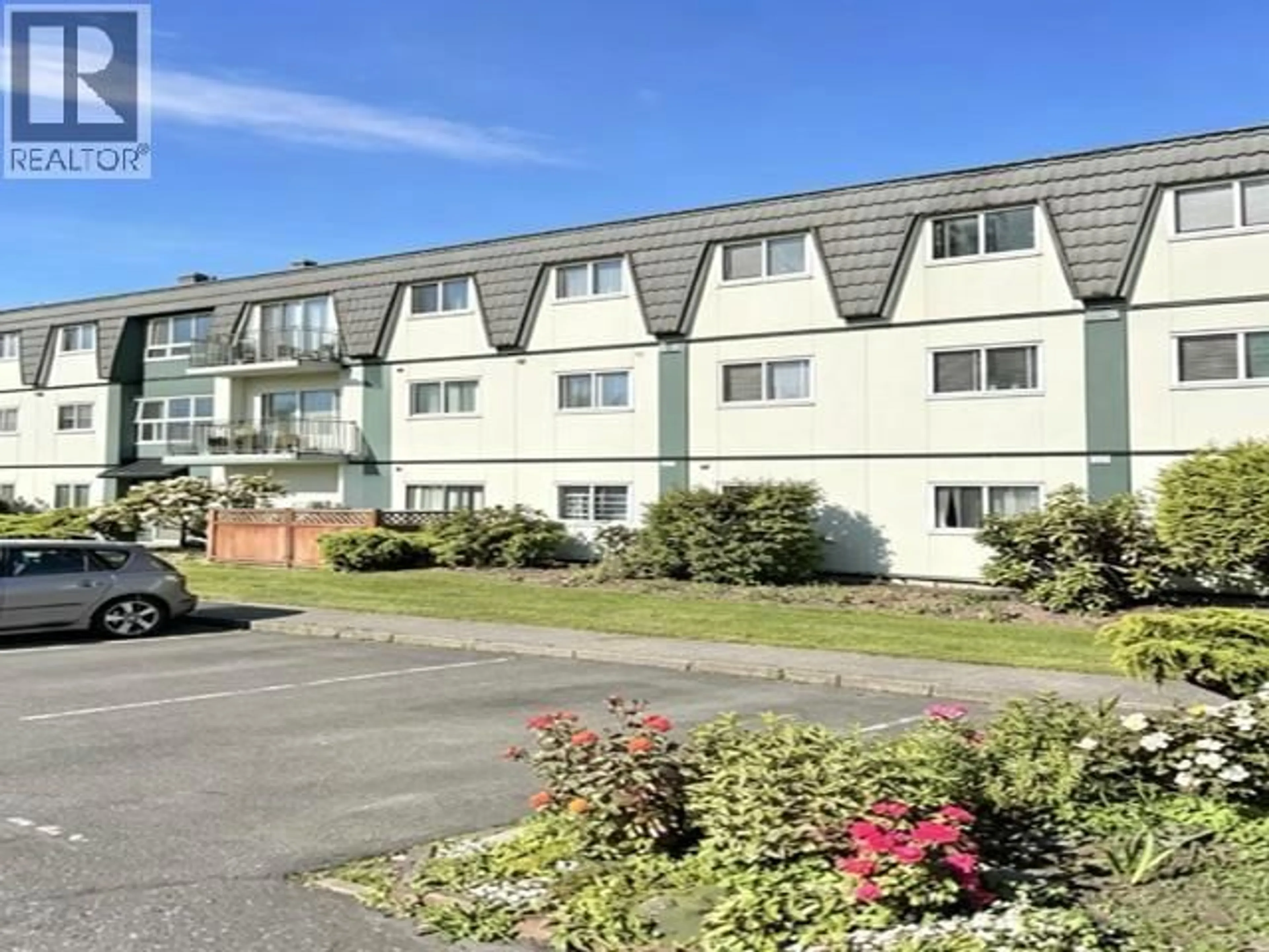A pic from outside/outdoor area/front of a property/back of a property/a pic from drone, unknown for 123 - 8051 RYAN ROAD, Richmond British Columbia V7A2E4