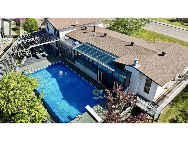 5403 LIARD STREET, Fort Nelson 3