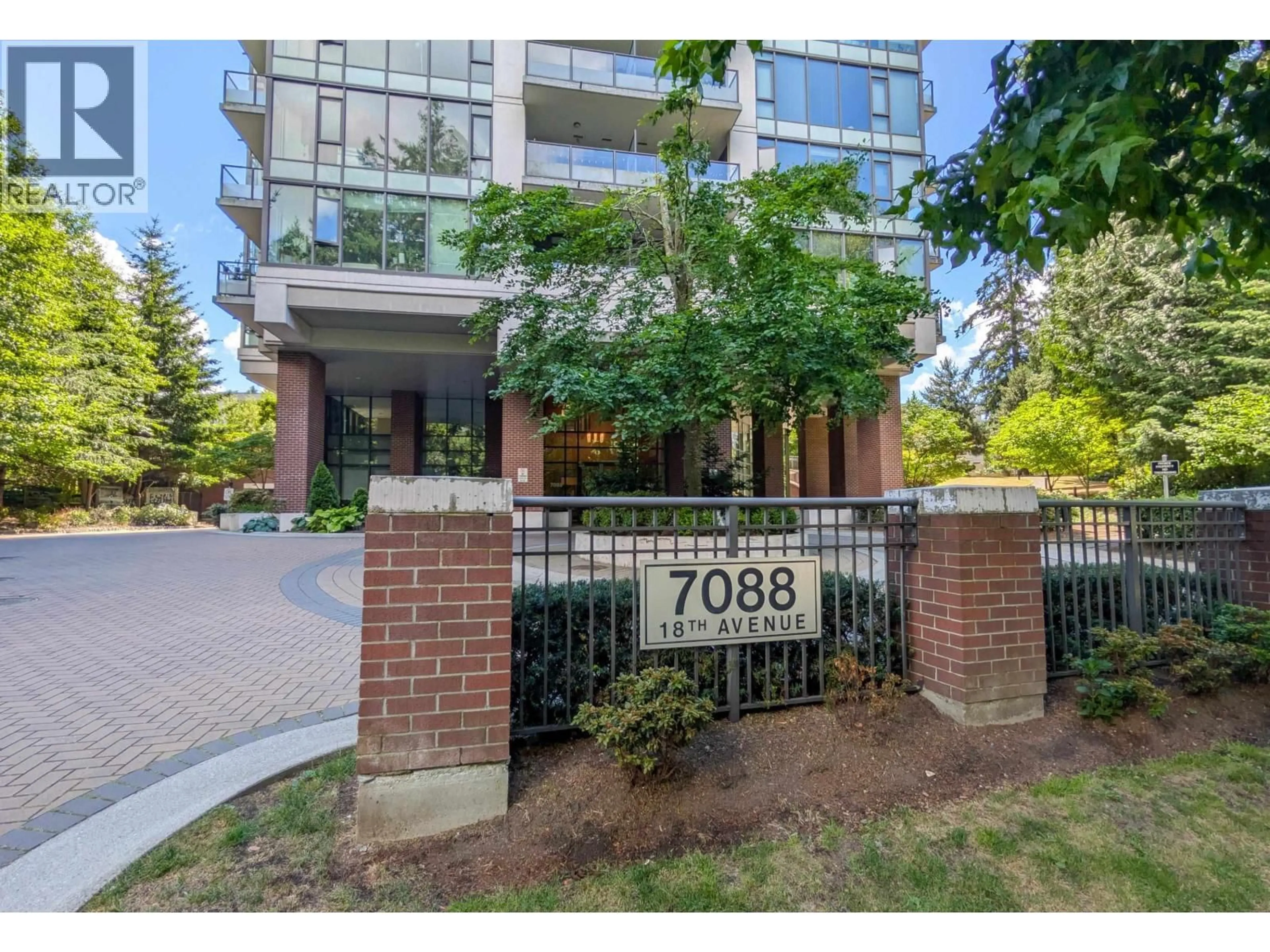 Indoor foyer for 1707 - 7088 18TH AVENUE, Burnaby British Columbia V3N0A2