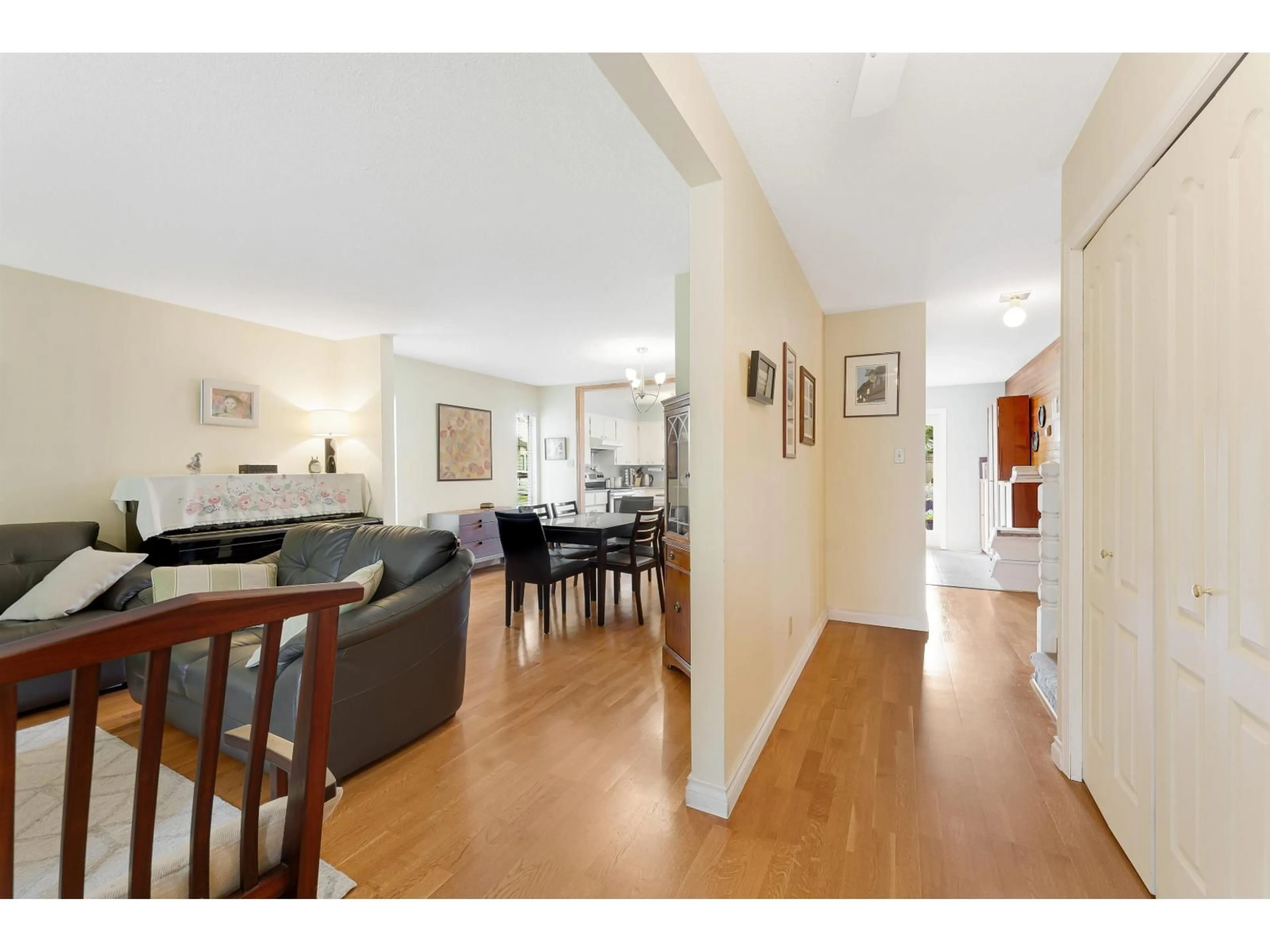 Unknown for 2215 153A STREET, Surrey British Columbia V4A4R4