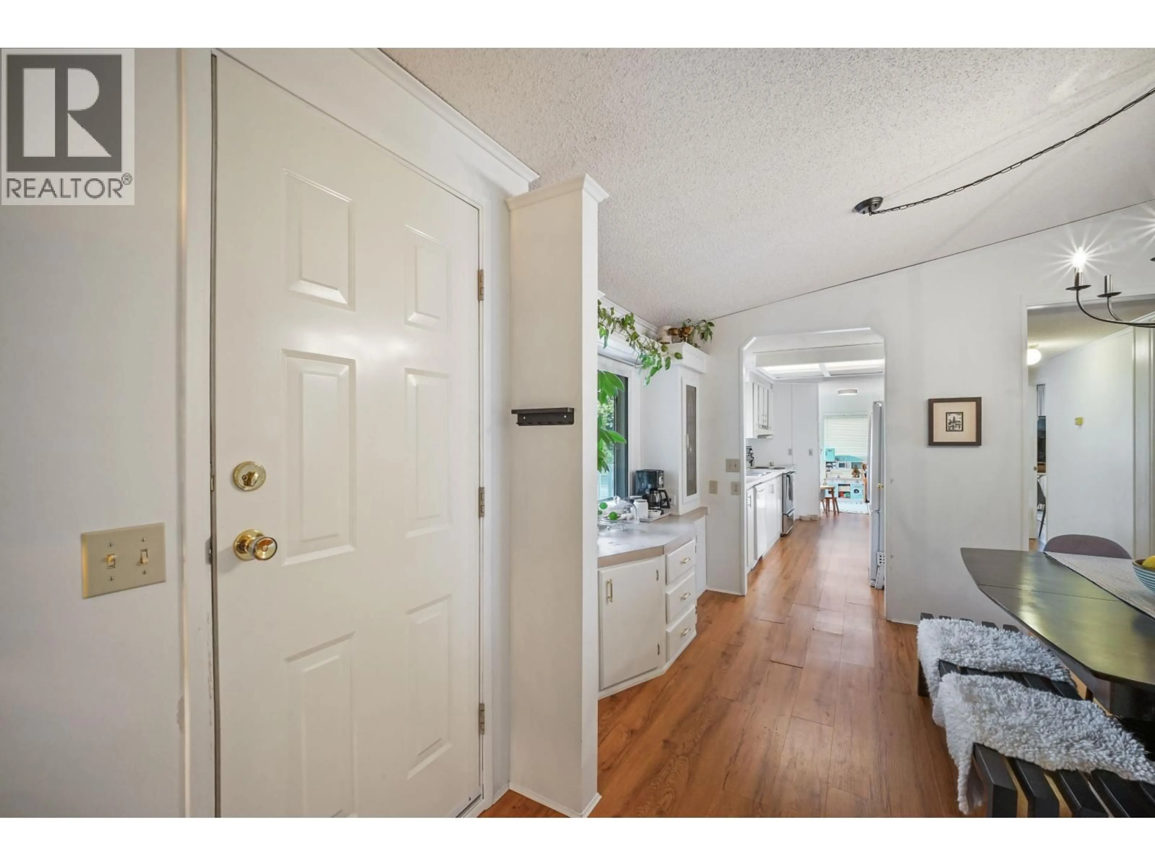 Indoor entryway for 78 - 3295 SUNNYSIDE ROAD, Anmore British Columbia V3H4Z4