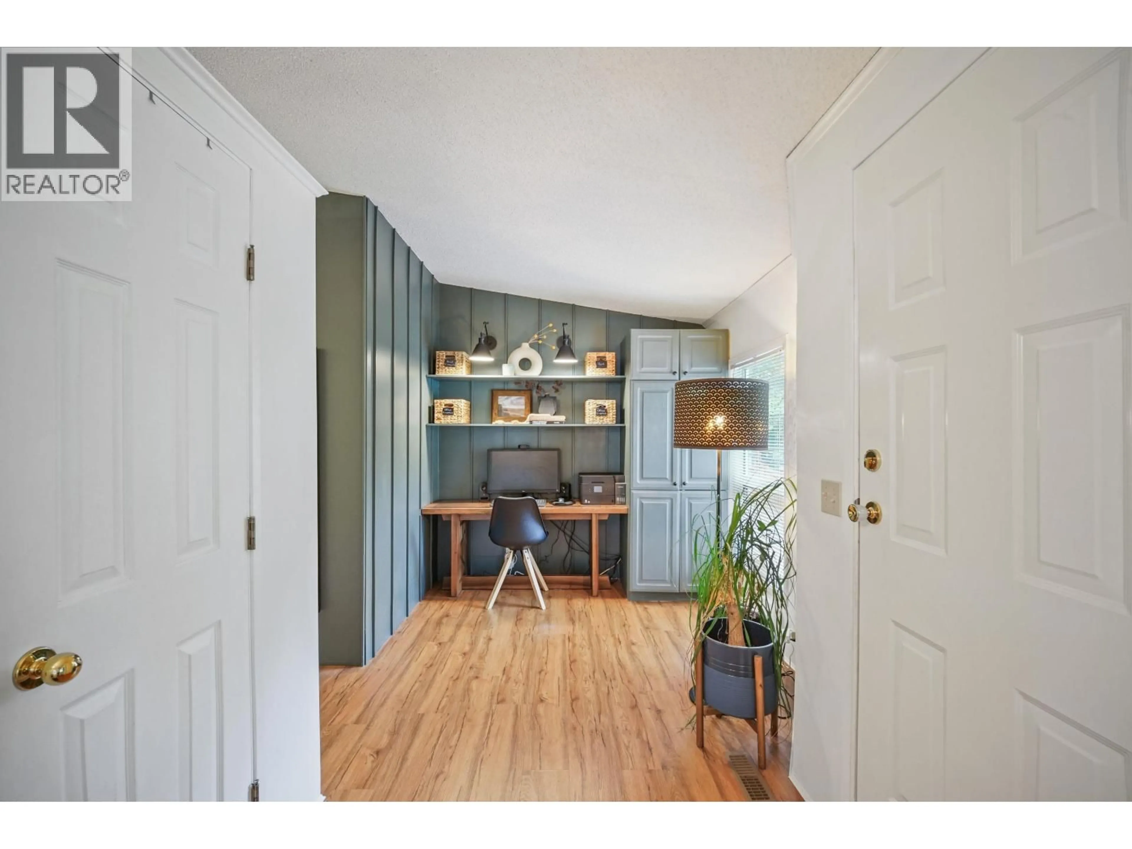 Indoor entryway for 78 - 3295 SUNNYSIDE ROAD, Anmore British Columbia V3H4Z4