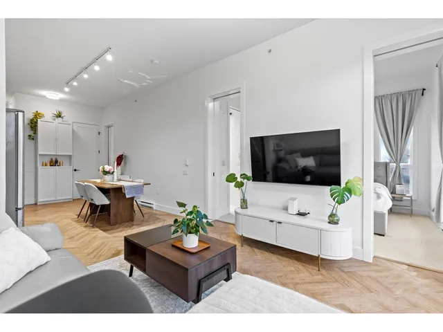 425 - 14968 101A AVENUE, Surrey 5