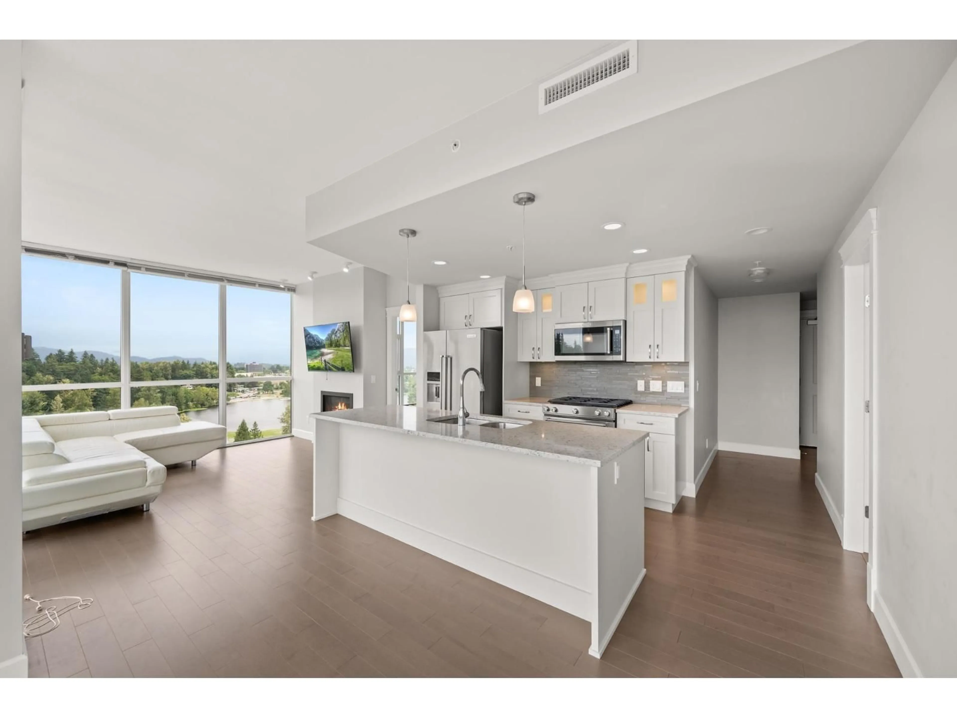 Open concept kitchen, unknown for 1201 - 2180 GLADWIN ROAD, Abbotsford British Columbia V2S0H4