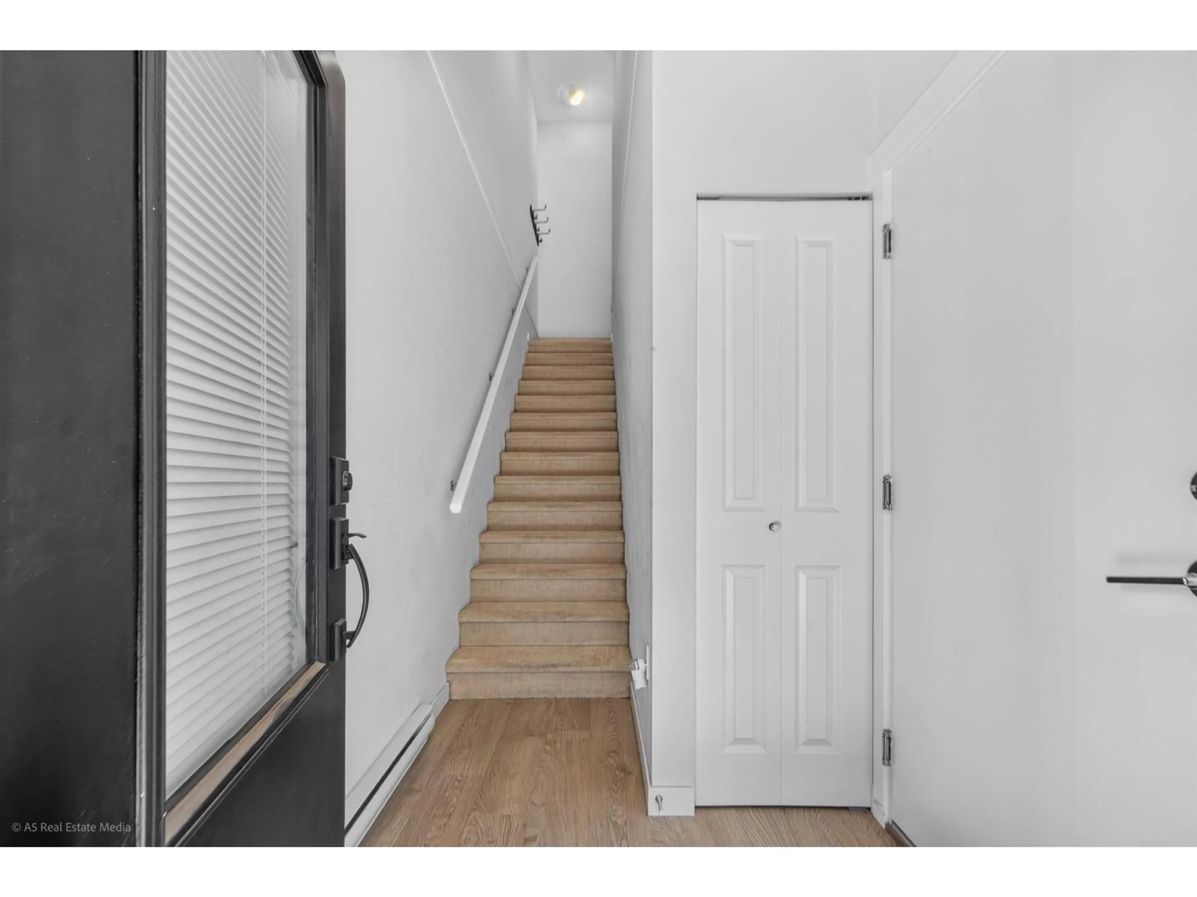 Unknown for 9 - 15151 EDMUND DRIVE, Surrey British Columbia V3S0B2
