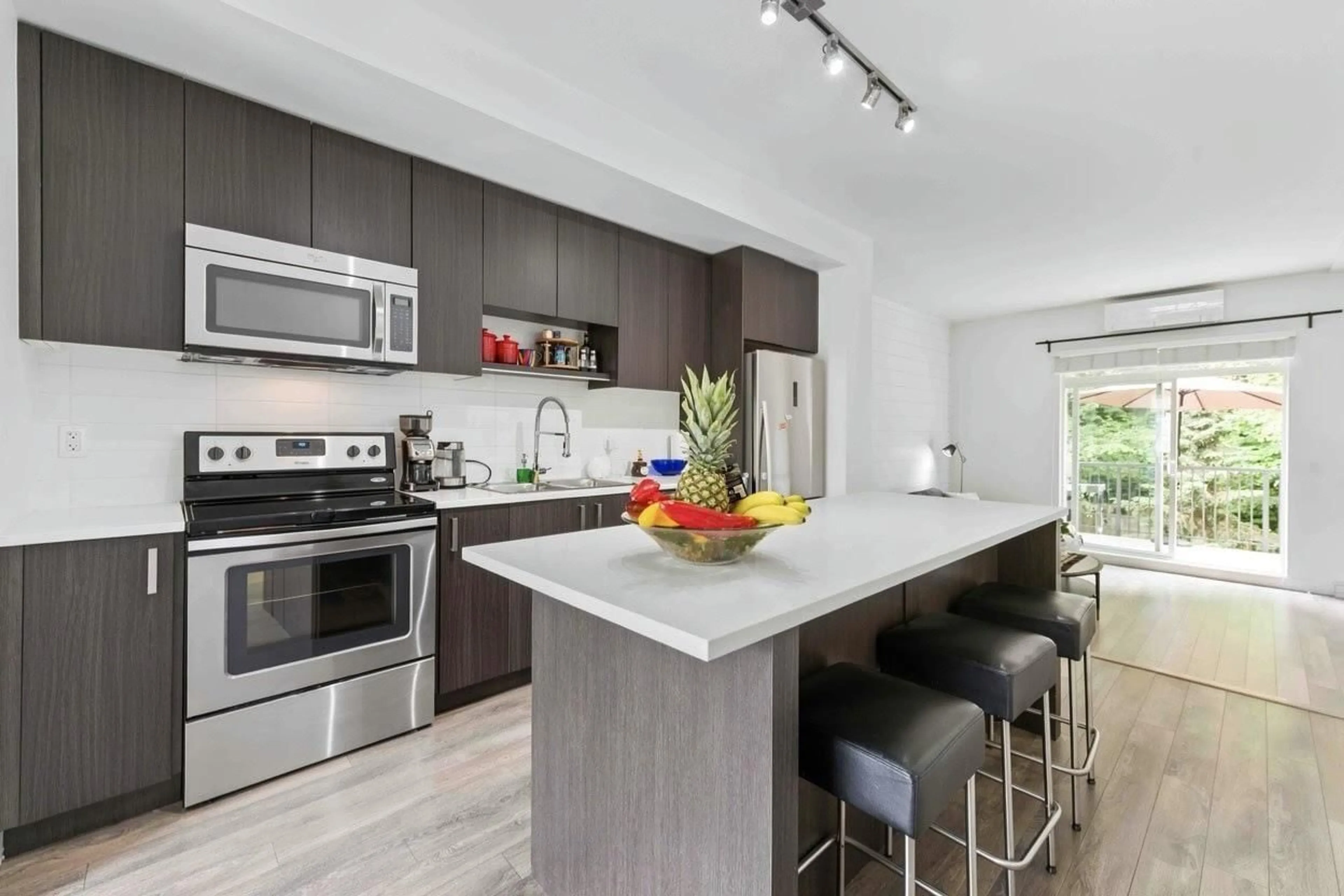 Open concept kitchen, unknown for 99 - 15340 GUILDFORD DRIVE, Surrey British Columbia V3R0C9