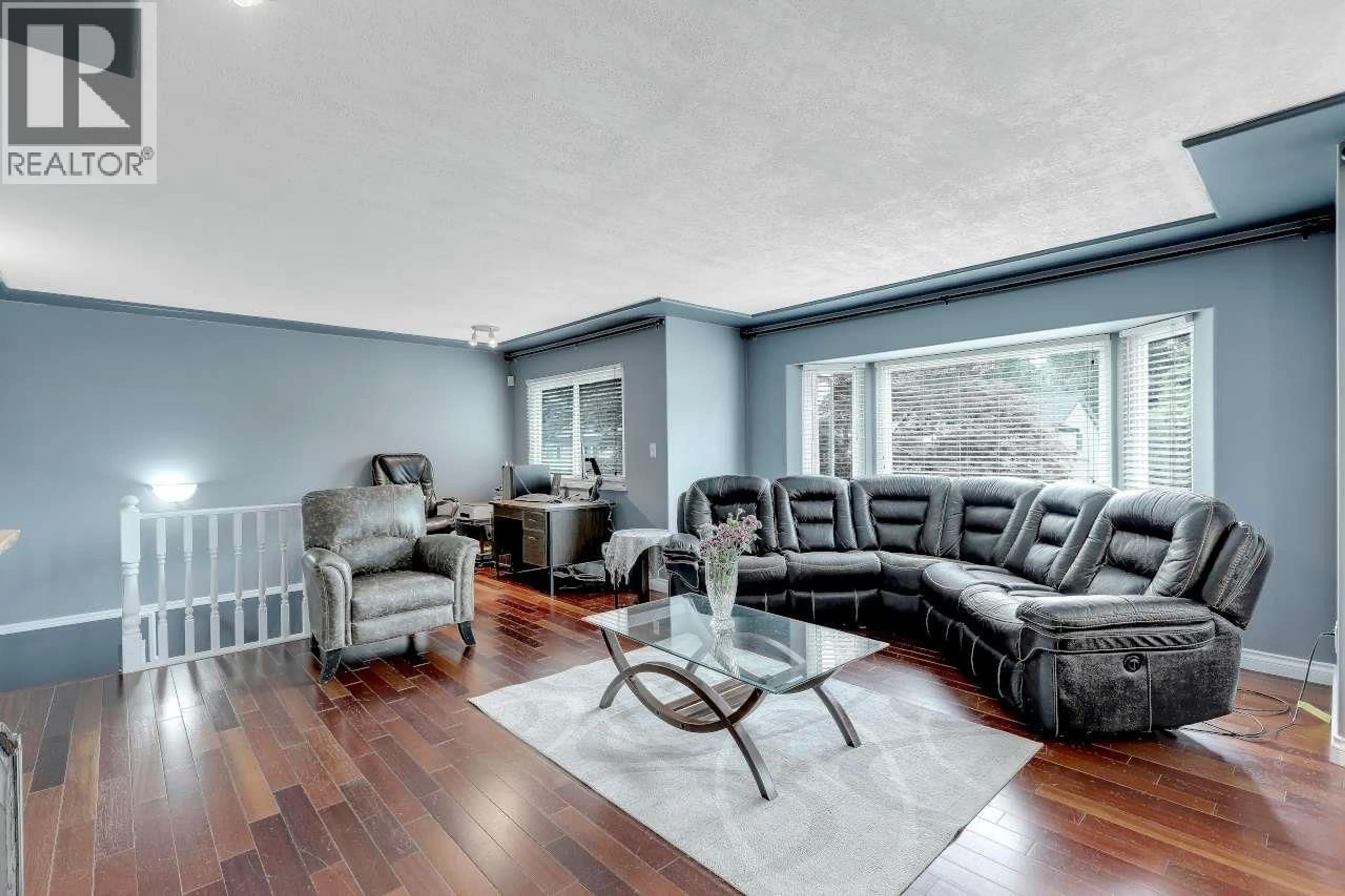 Living room with furniture, unknown for 20140 ASHLEY CRESCENT, Maple Ridge British Columbia V2X0P4