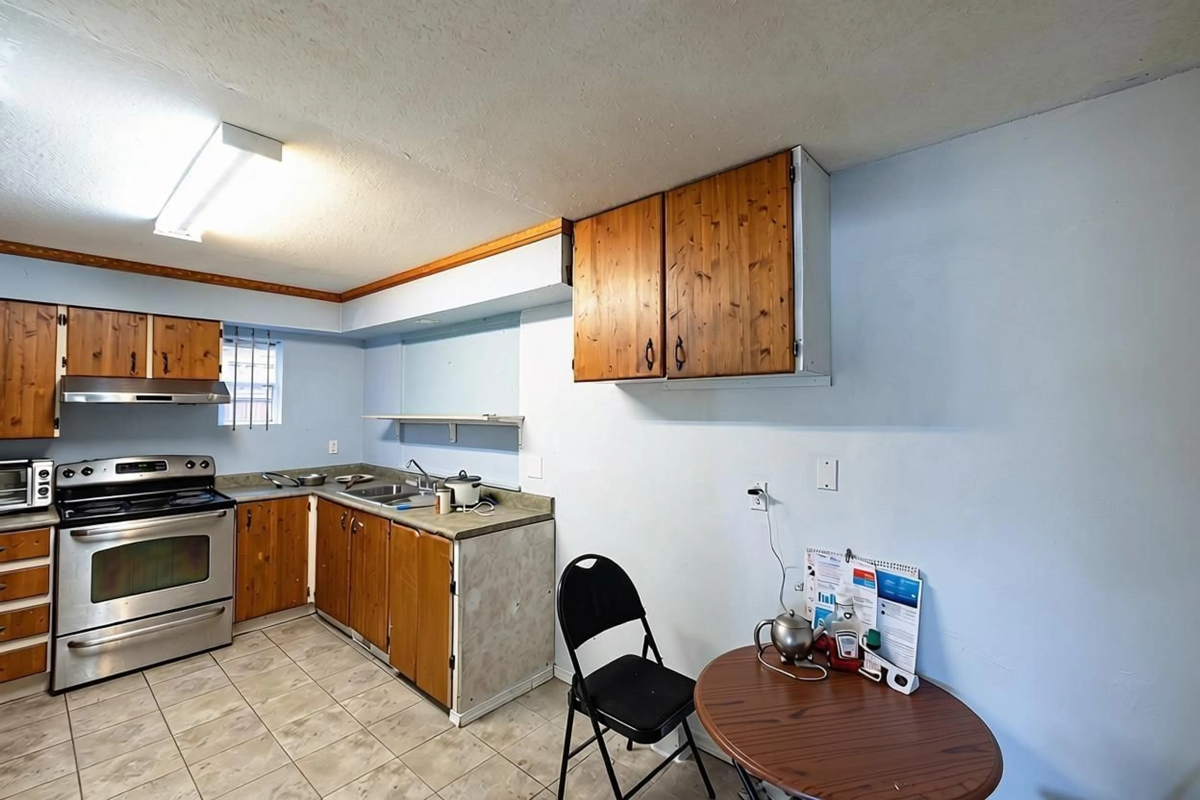 Standard kitchen, unknown for 2263 WILLOUGHBY WAY, Langley British Columbia V2Y1B9