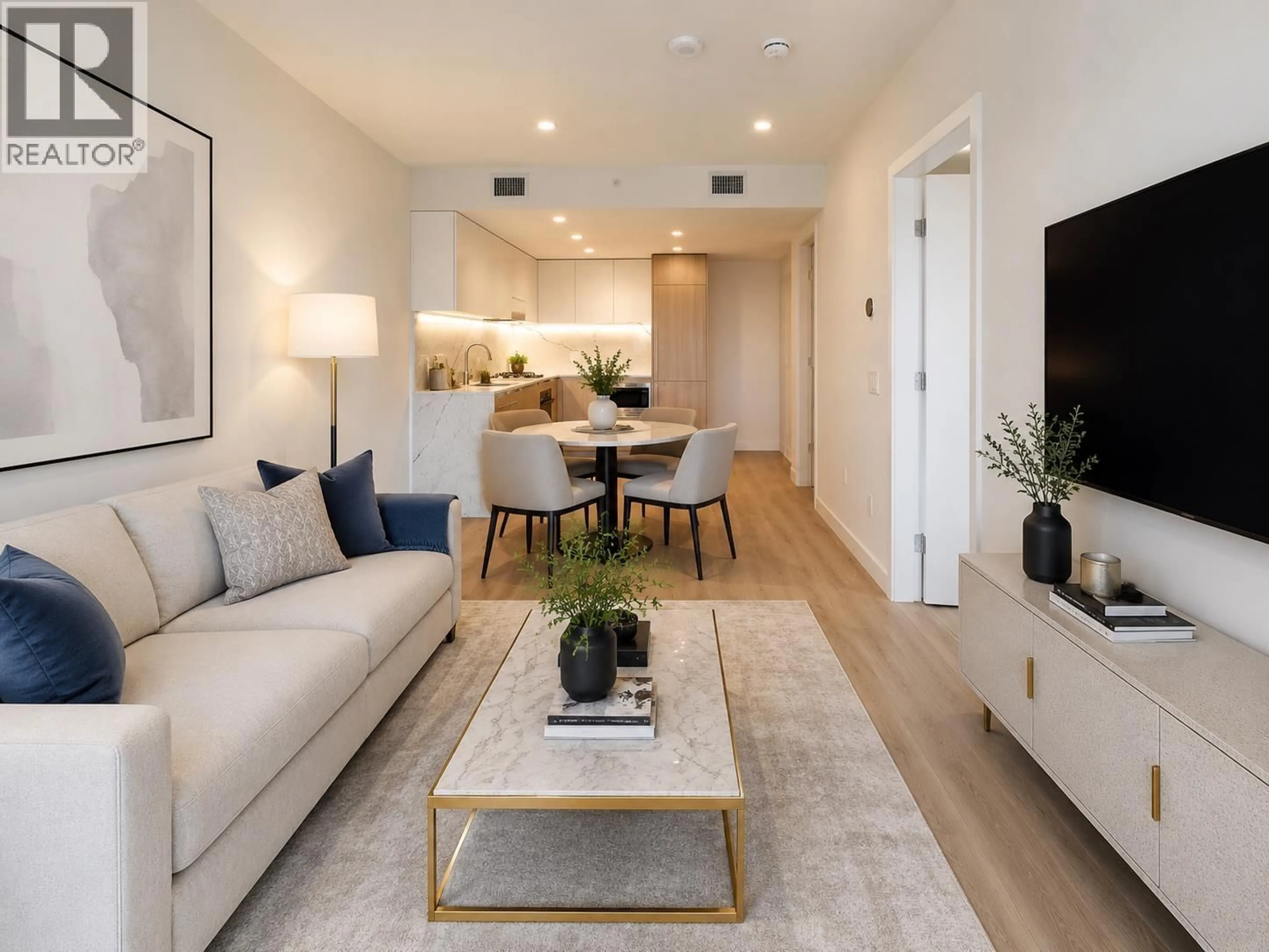 Living room with furniture, unknown for 4207 2135 SPRINGER AVENUE, Burnaby British Columbia V5B0C1