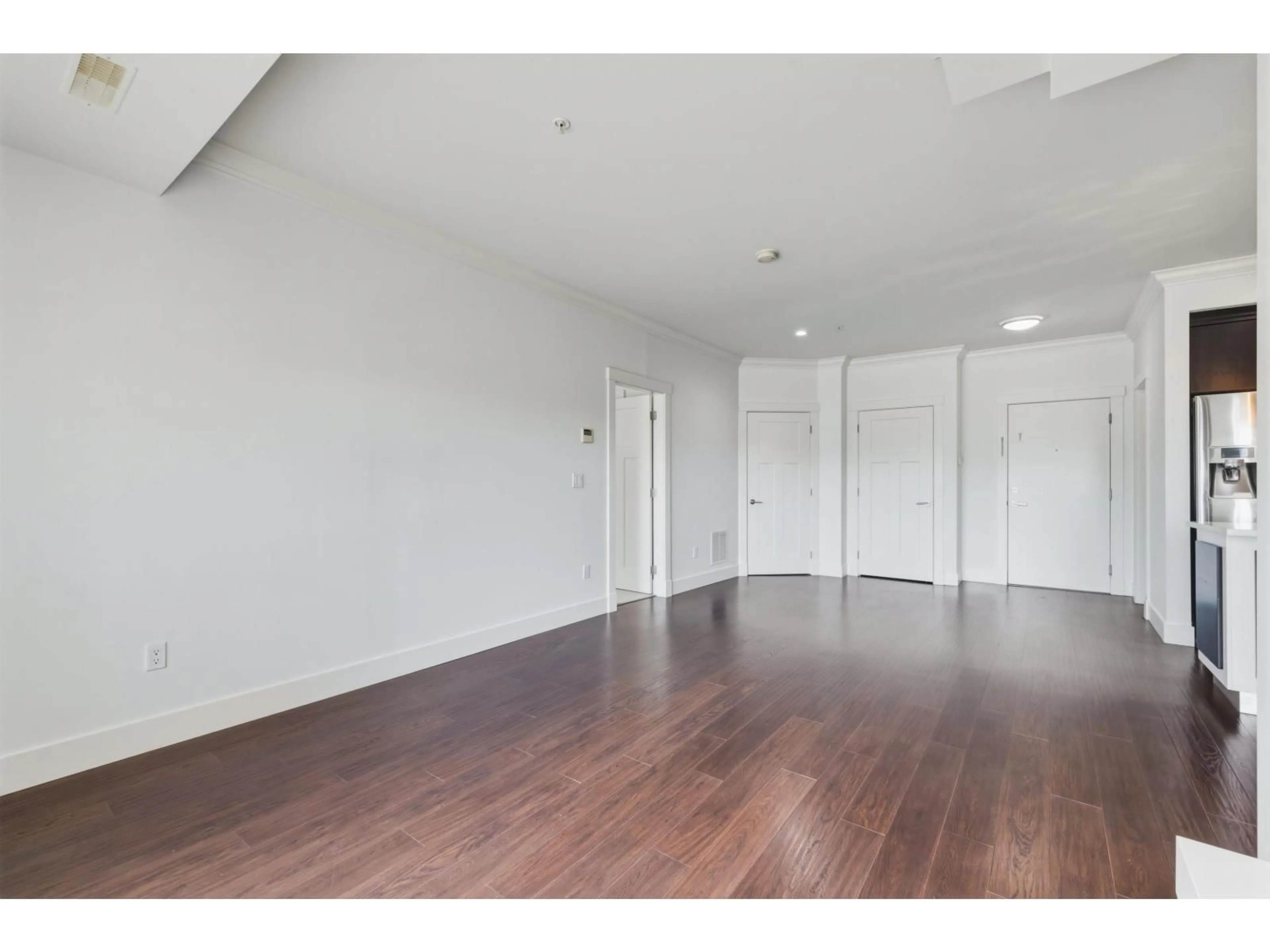 A pic of a room for 211 - 14885 60 AVENUE, Surrey British Columbia V3S1R8