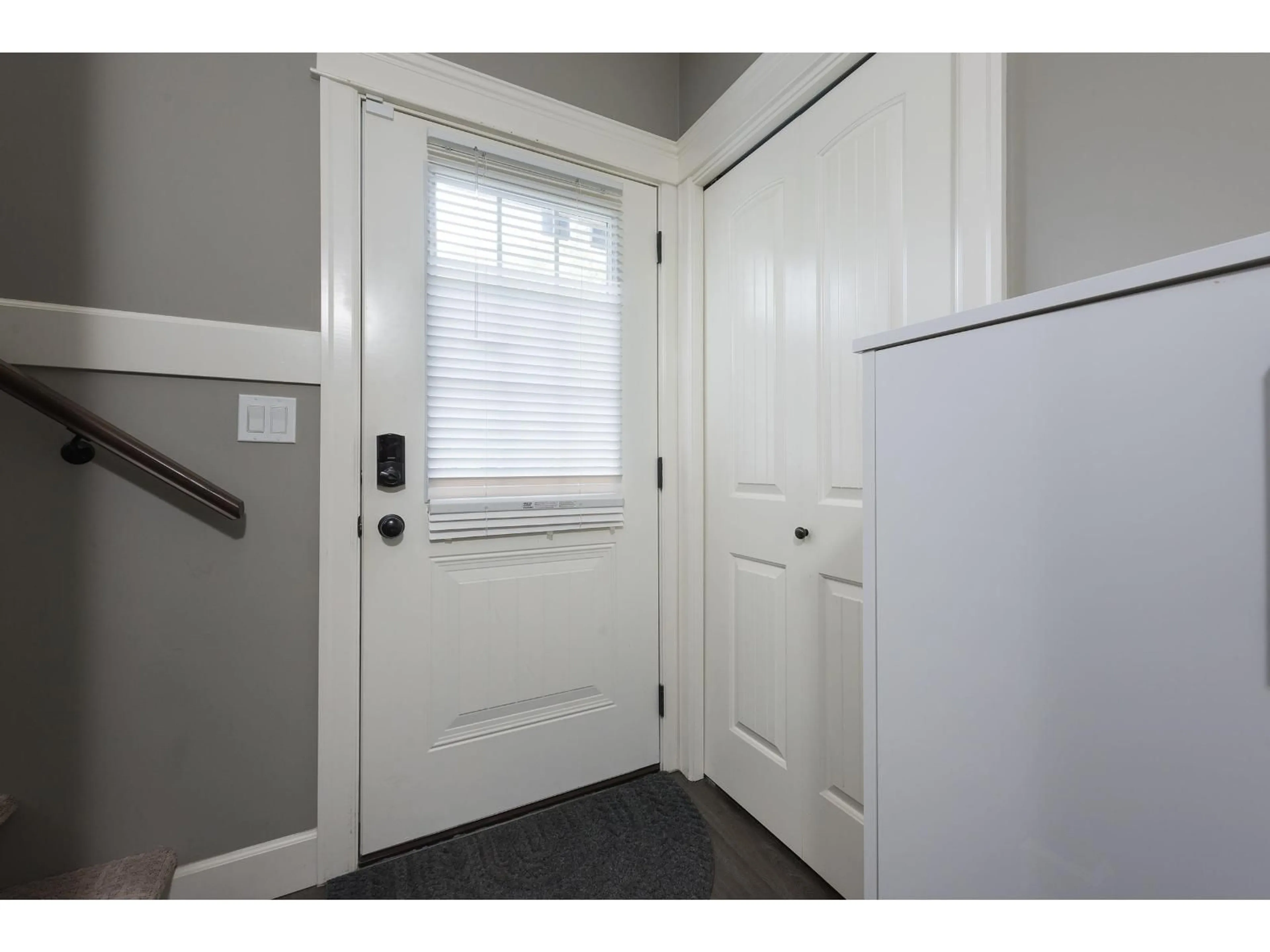 Indoor entryway for 29 - 45025 WOLFE ROAD, Chilliwack British Columbia V2P7V9