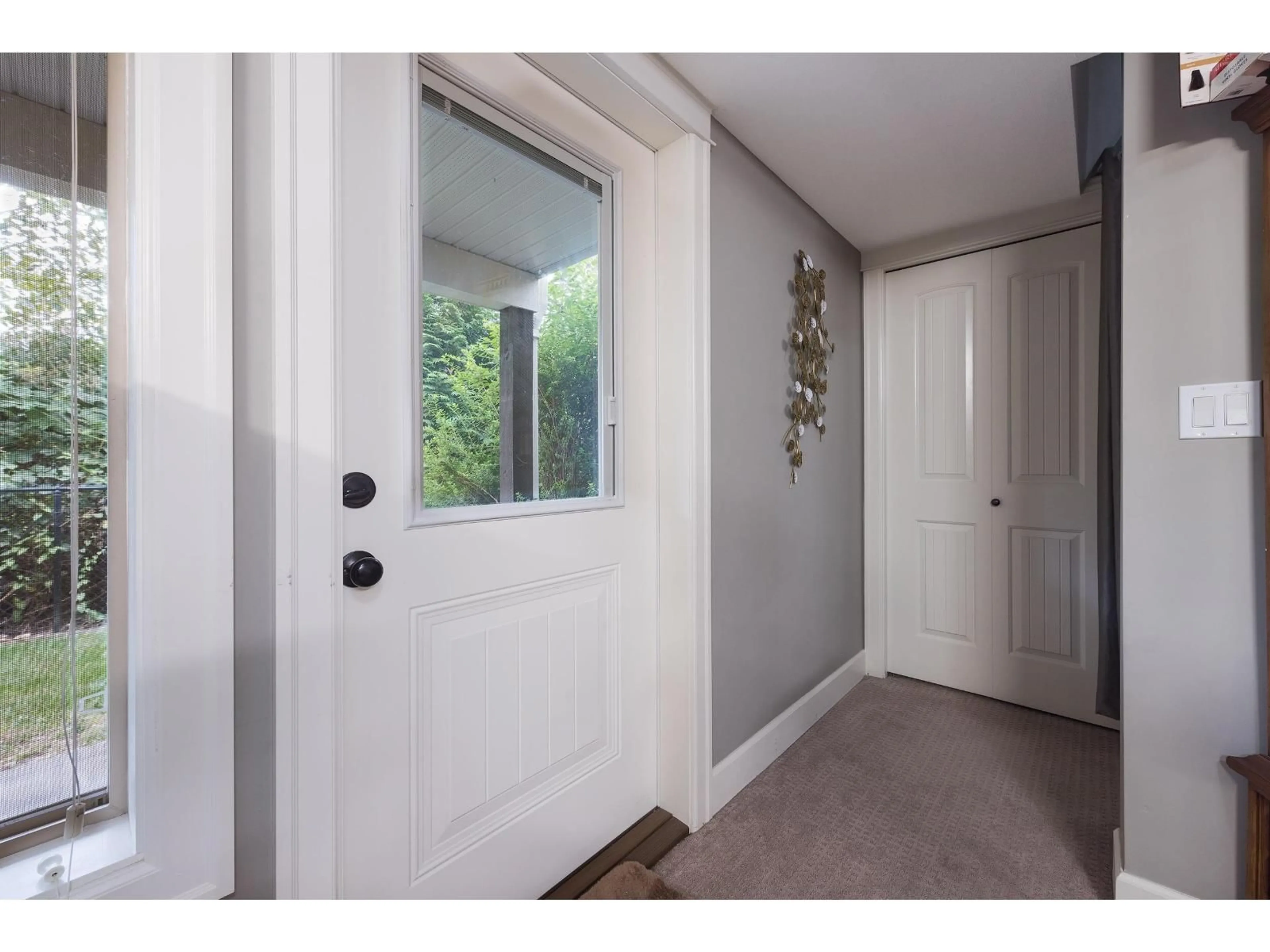 Indoor entryway for 29 - 45025 WOLFE ROAD, Chilliwack British Columbia V2P7V9