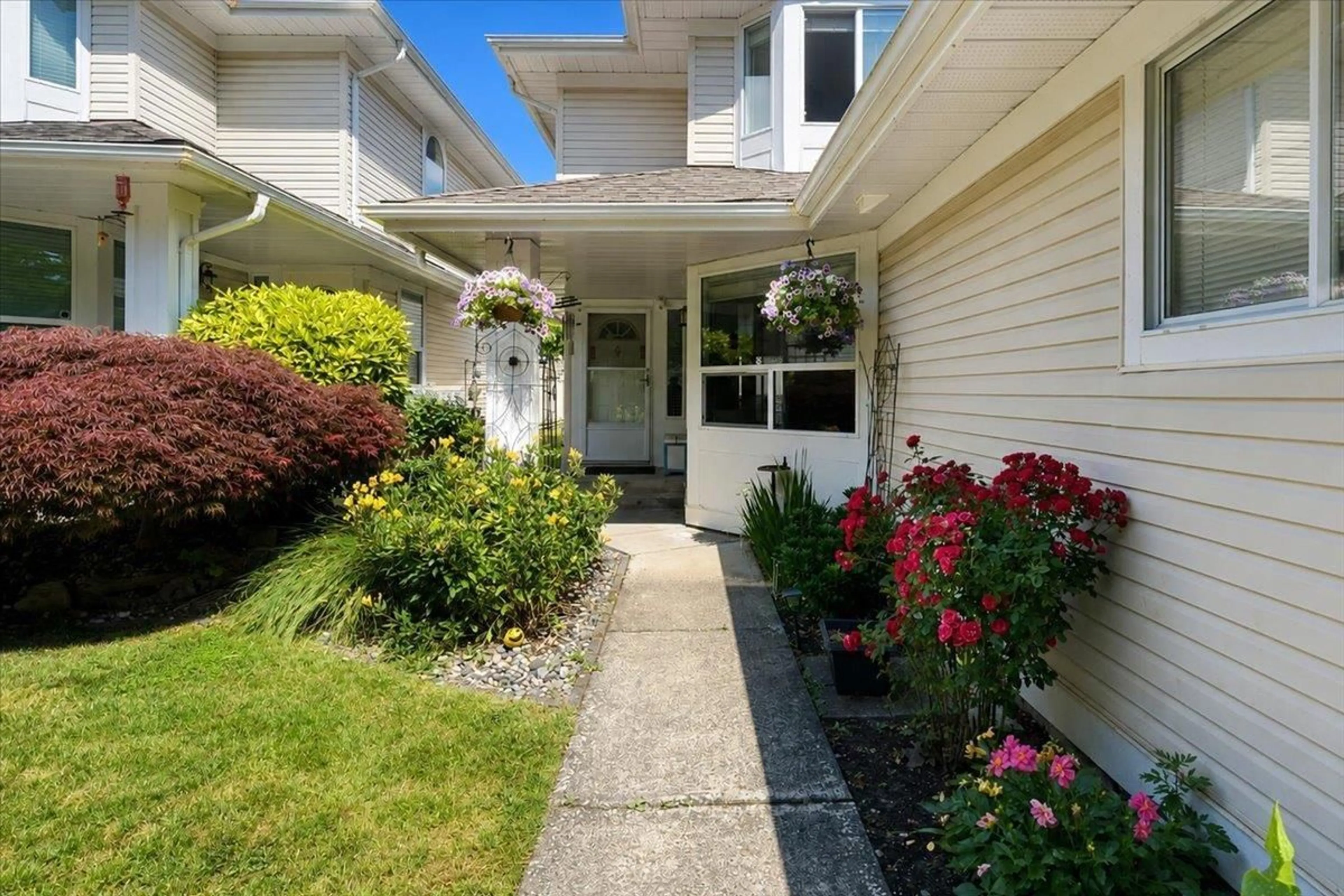 Unknown for 21 - 6578 121 STREET, Surrey British Columbia V3W0Y5